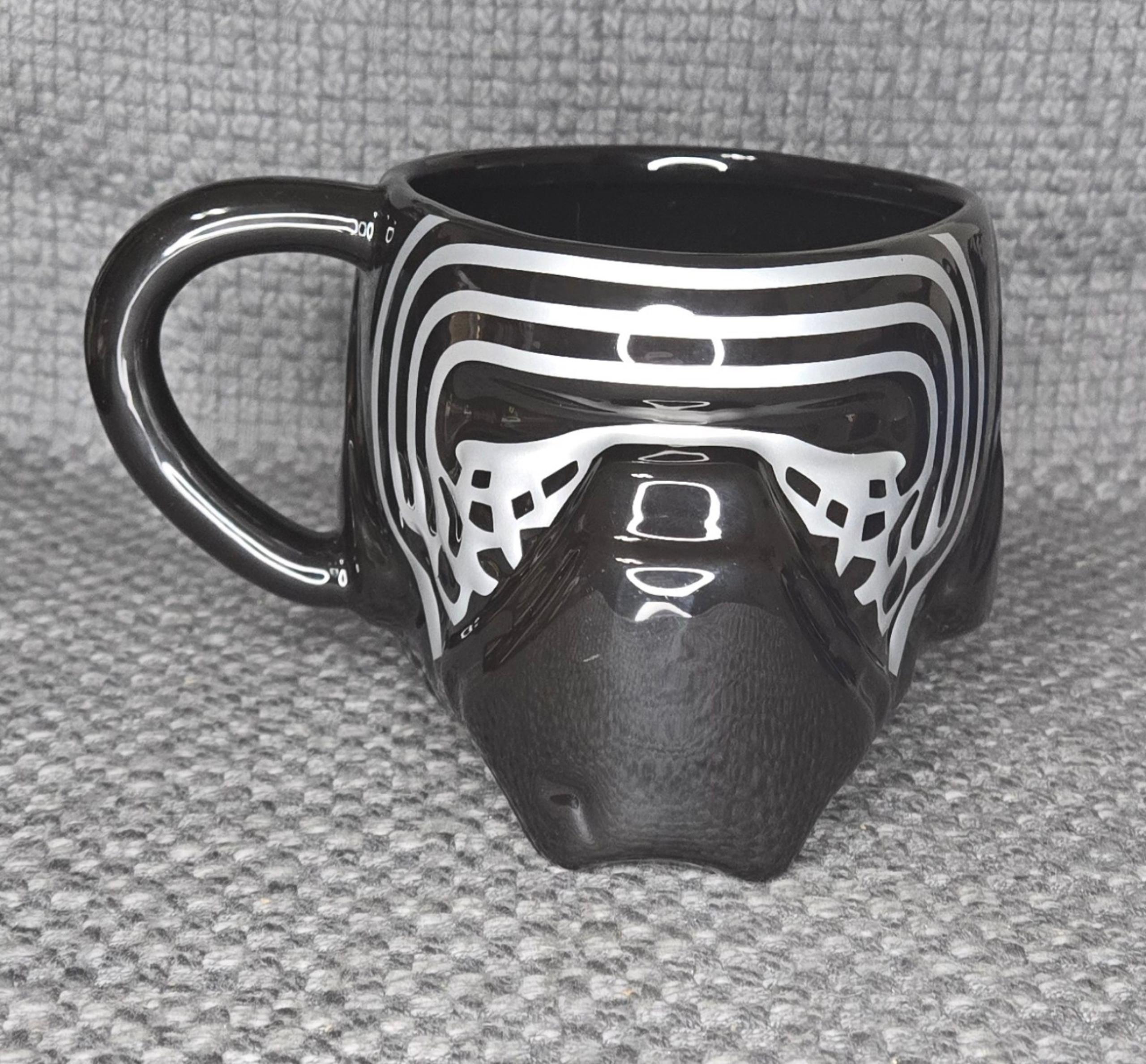 Star Wars Collectible Ceramic Mug 18oz Coffee Cup Kylo Ren