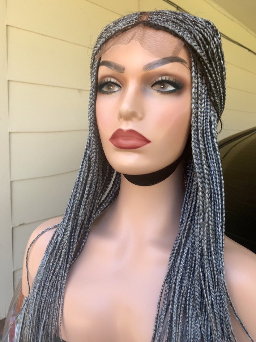 Closure Gray braided wig
