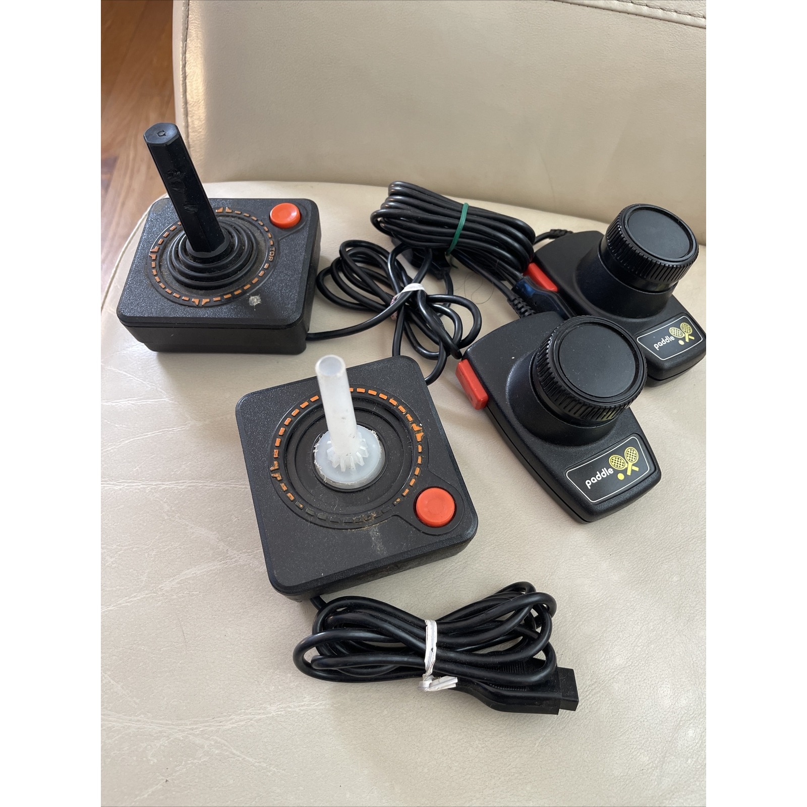 atari controllers ,untested,