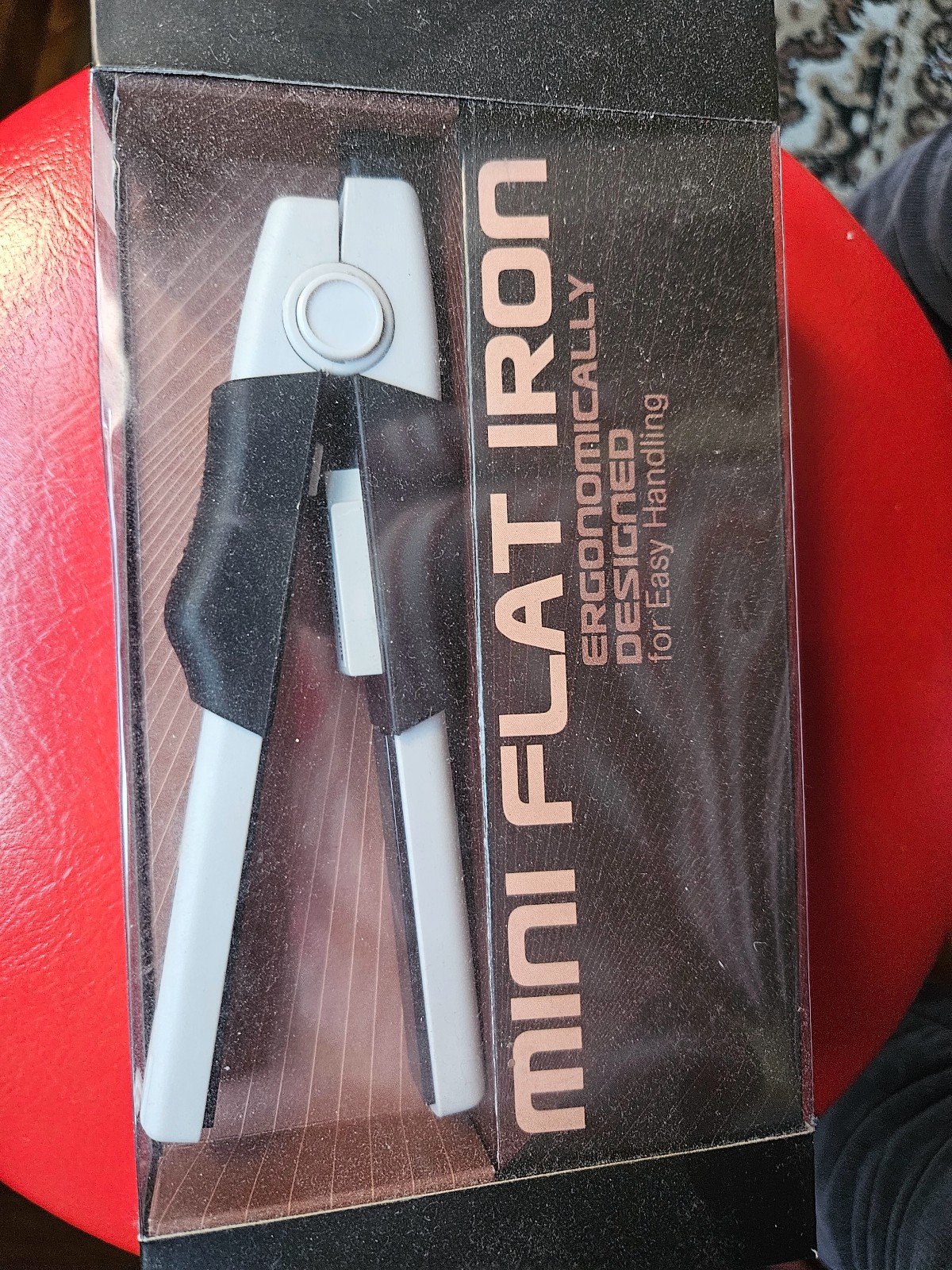 Mini flat iron straightener