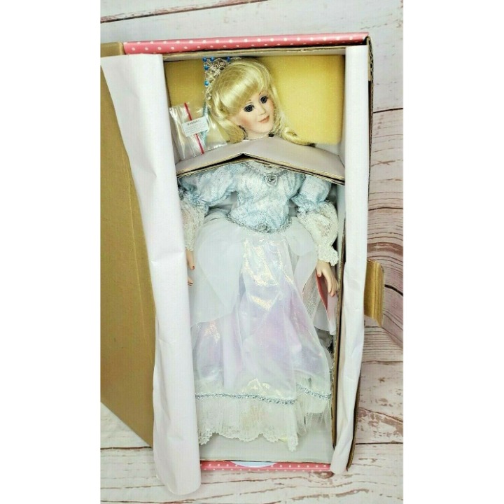 Vintage Paradise Galleries Treasury Collection Porcelain Sleeping Beauty Doll