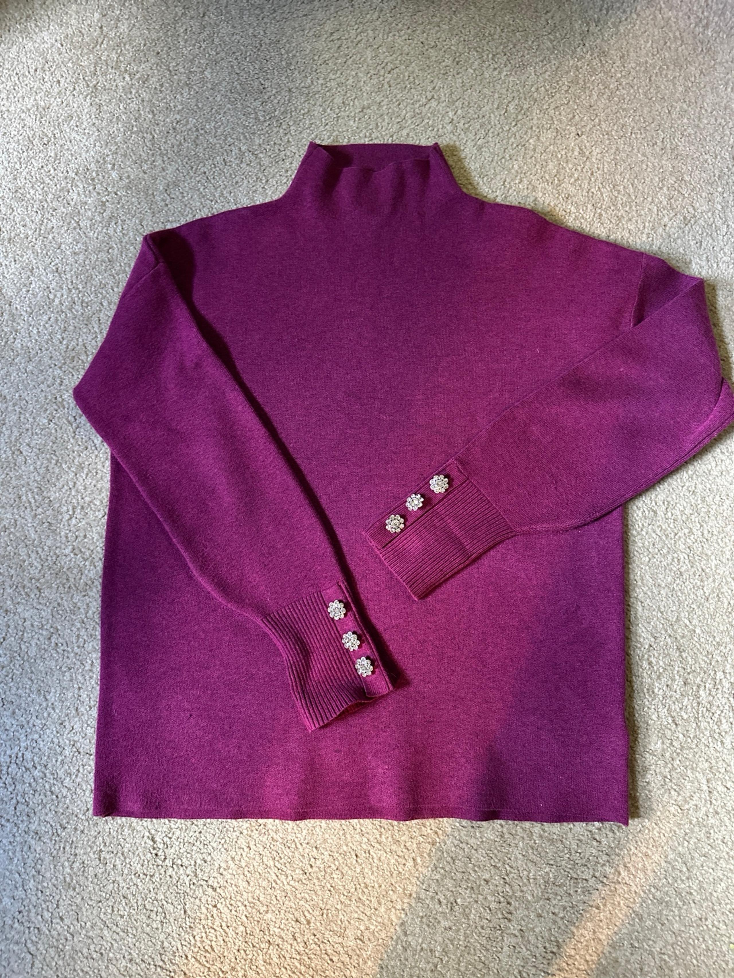 Tahari ladies sweater