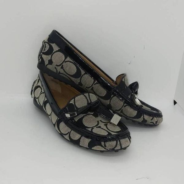 Coach Frida Signature Logo Womens Pre-owned Slip-on Black/White Flats - sz. 6B