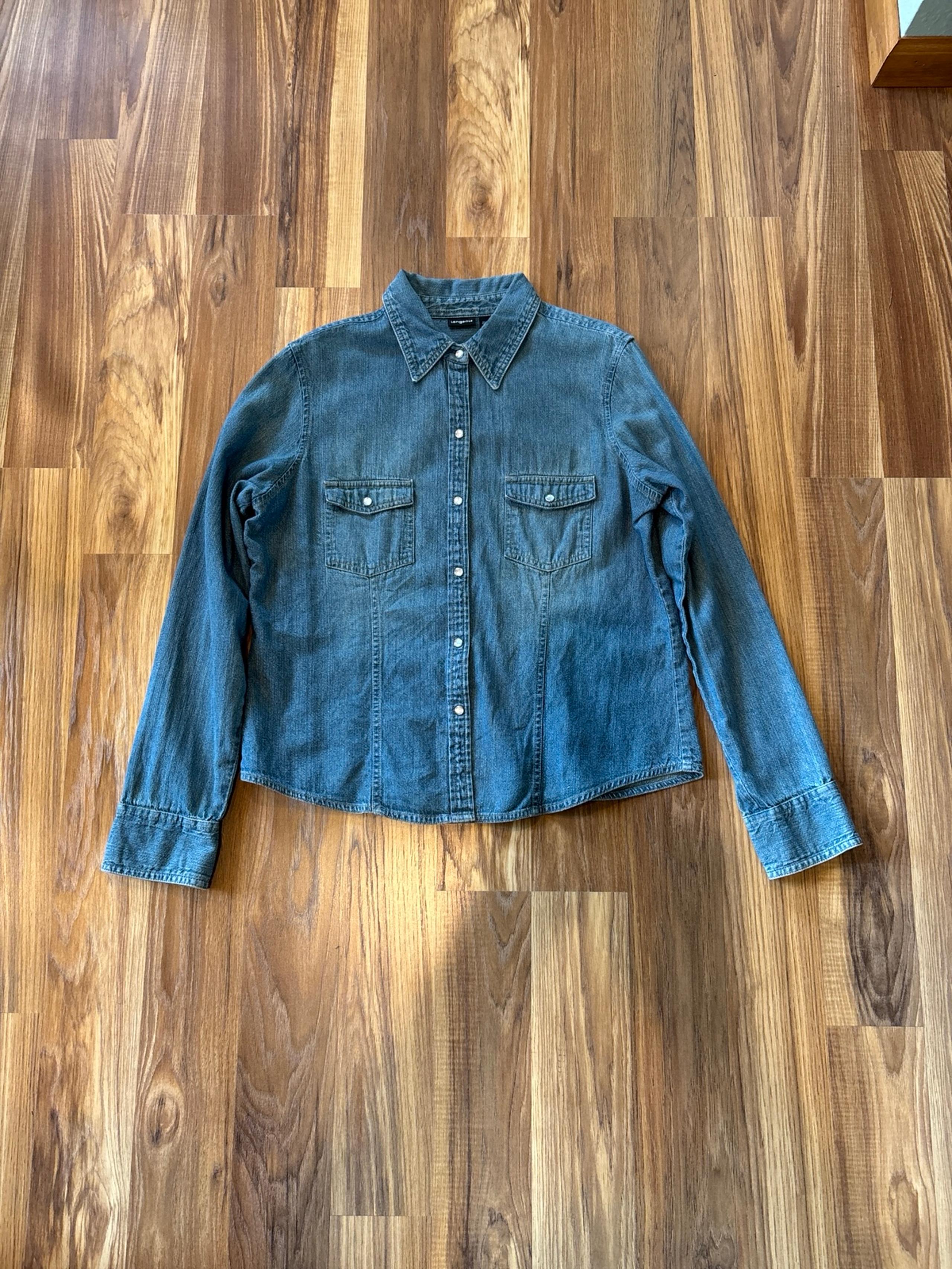 Women’s Denim Shirt