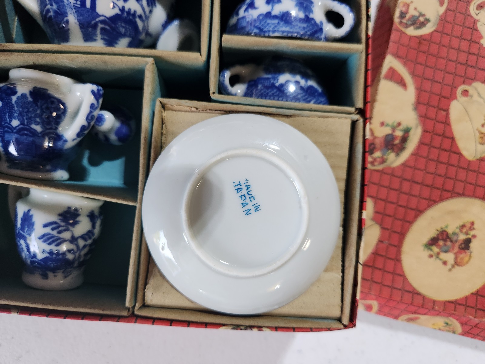 Japan dishes set