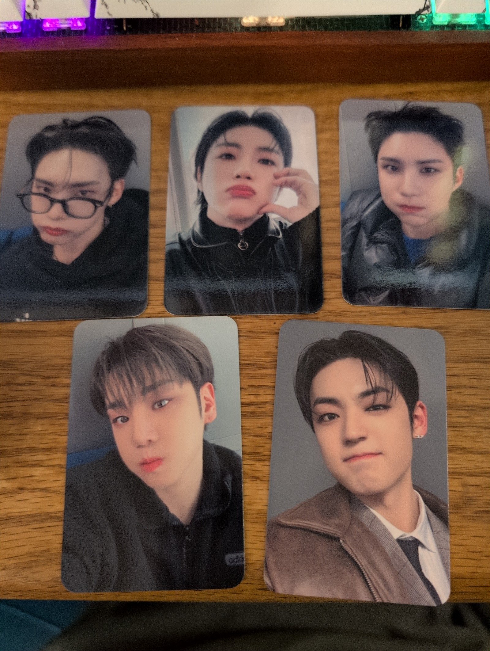 A.C.E Pinata MMT POB Photocard set