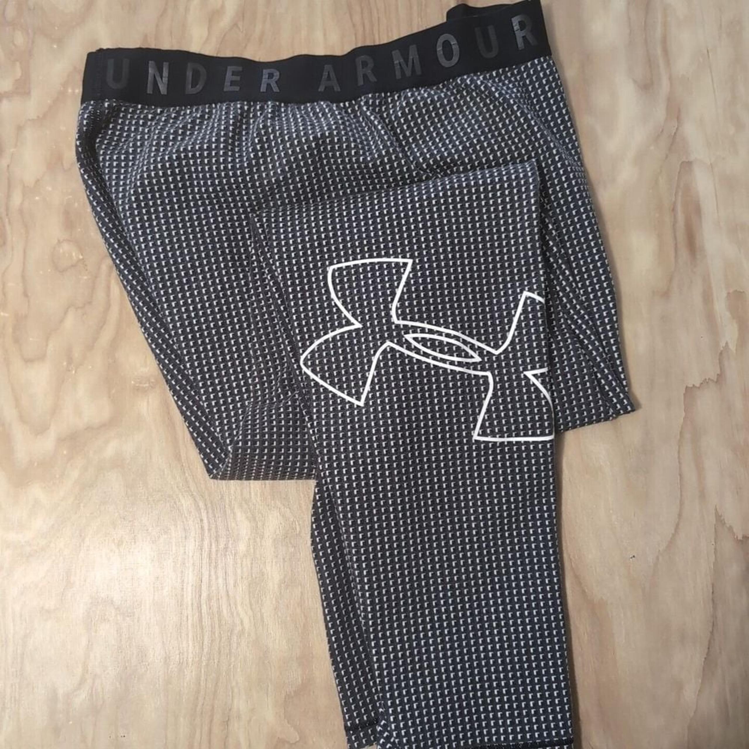 Under Armour Women's Favorite GRPH Legging Logo Yoga Stretch No Tag 28x27