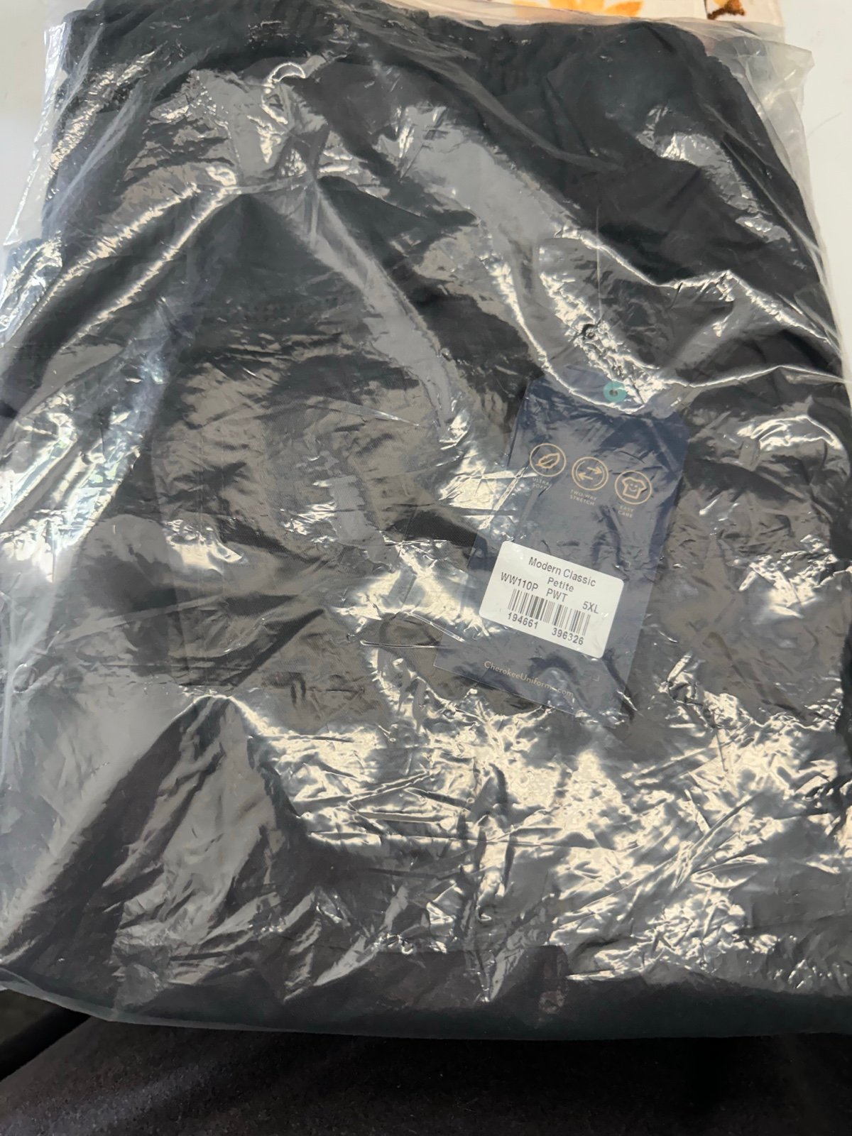 Brand New Cherokee Modern Petite Scrub Pant