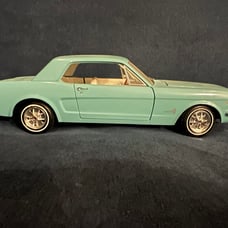 1965 Ford Mustang Die Cast 1:18 Model