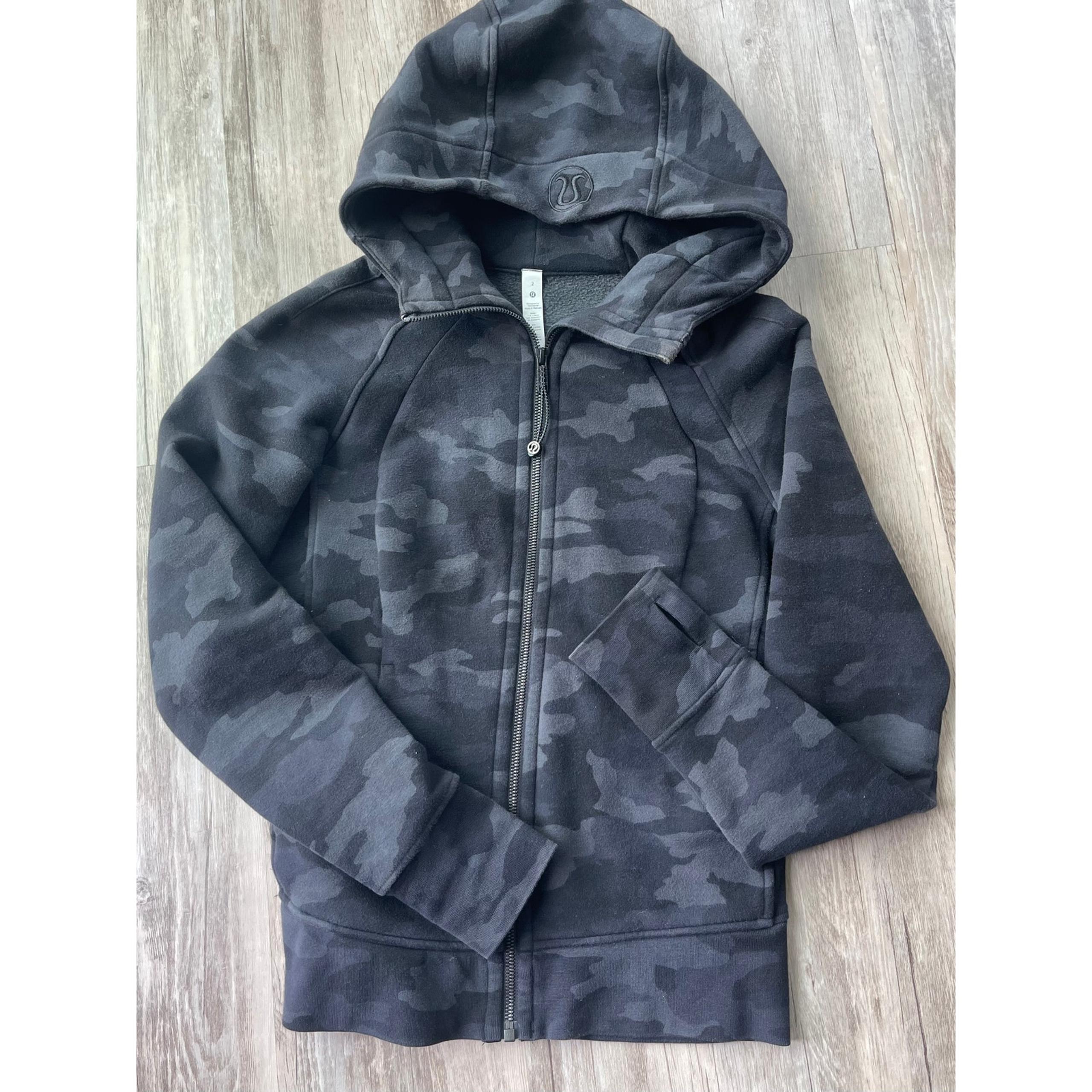 Lululemon Scuba Full Zip Hoodie Jacket Camo Black Women Size 2 Pre-loved