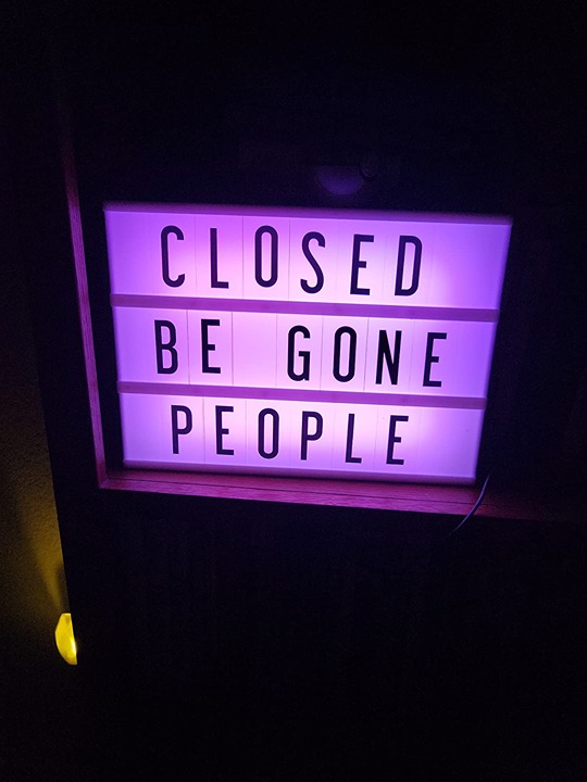 Cinema Light Box Letter Board - 12x9-Inch Light Up Signs with 100 Letters