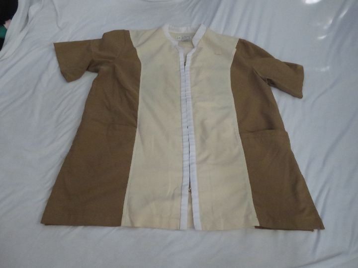 Disney Worldwide Polynesian Resort Cast Member Top Medium USED
