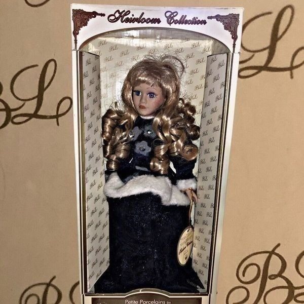 The Heirloom Collection Petite Porcelain Doll-Blonde, Limited Edition 0000055