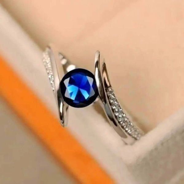 Unique Round Cut Crystal Ring Plated Sapphire and Zircons Size 8.5