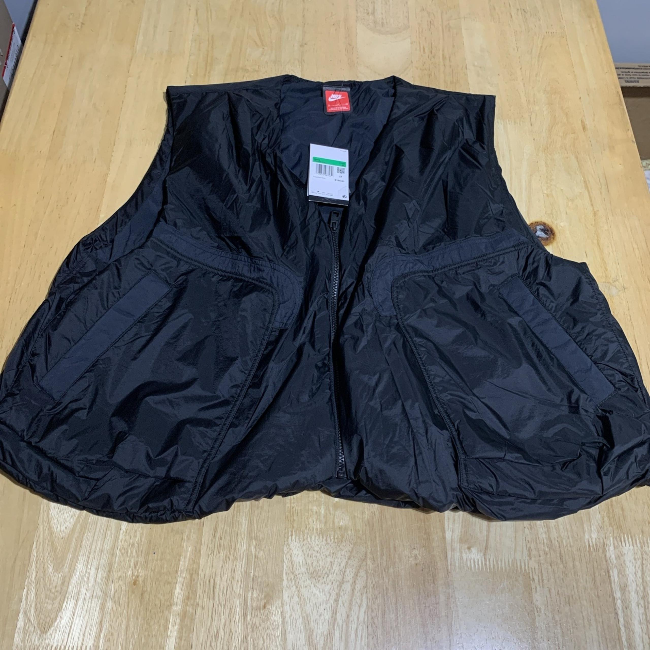 Nike Tech Men's Woven Vest Black Loose Fit Size XL  HM4262-010 Boxy Lightweight