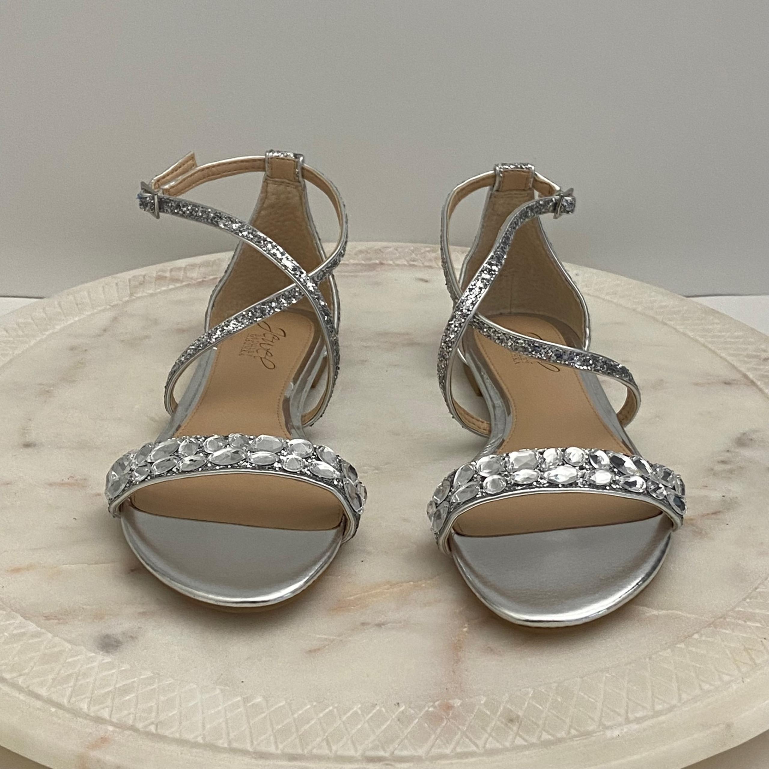 NEW Jewel Badgley Mischka Flat Dress Shoes Sandals Strap Crystal Women’s 7