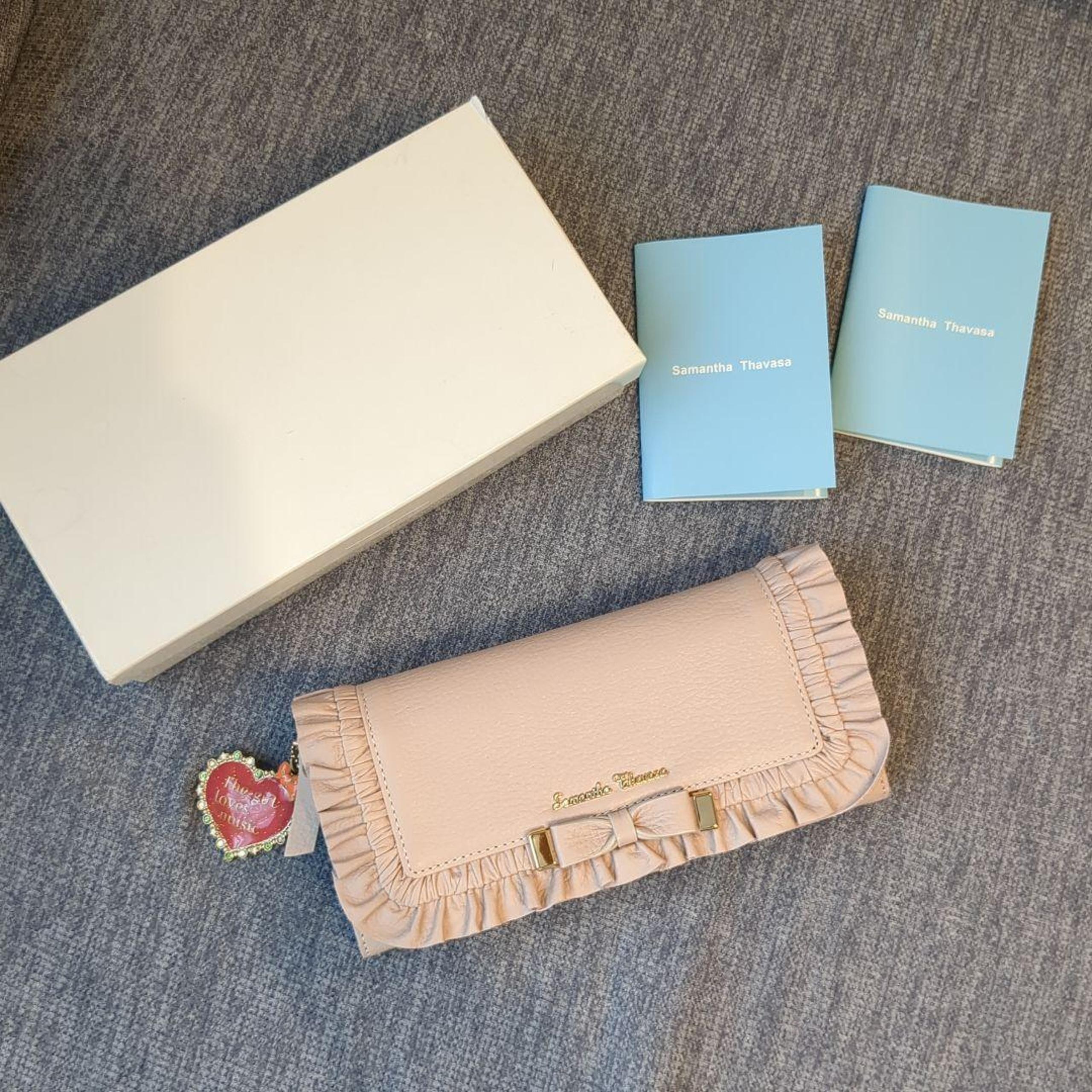 【Unused】Samantha Thavasa Frilled Trifold Wallet Beige with Charm
