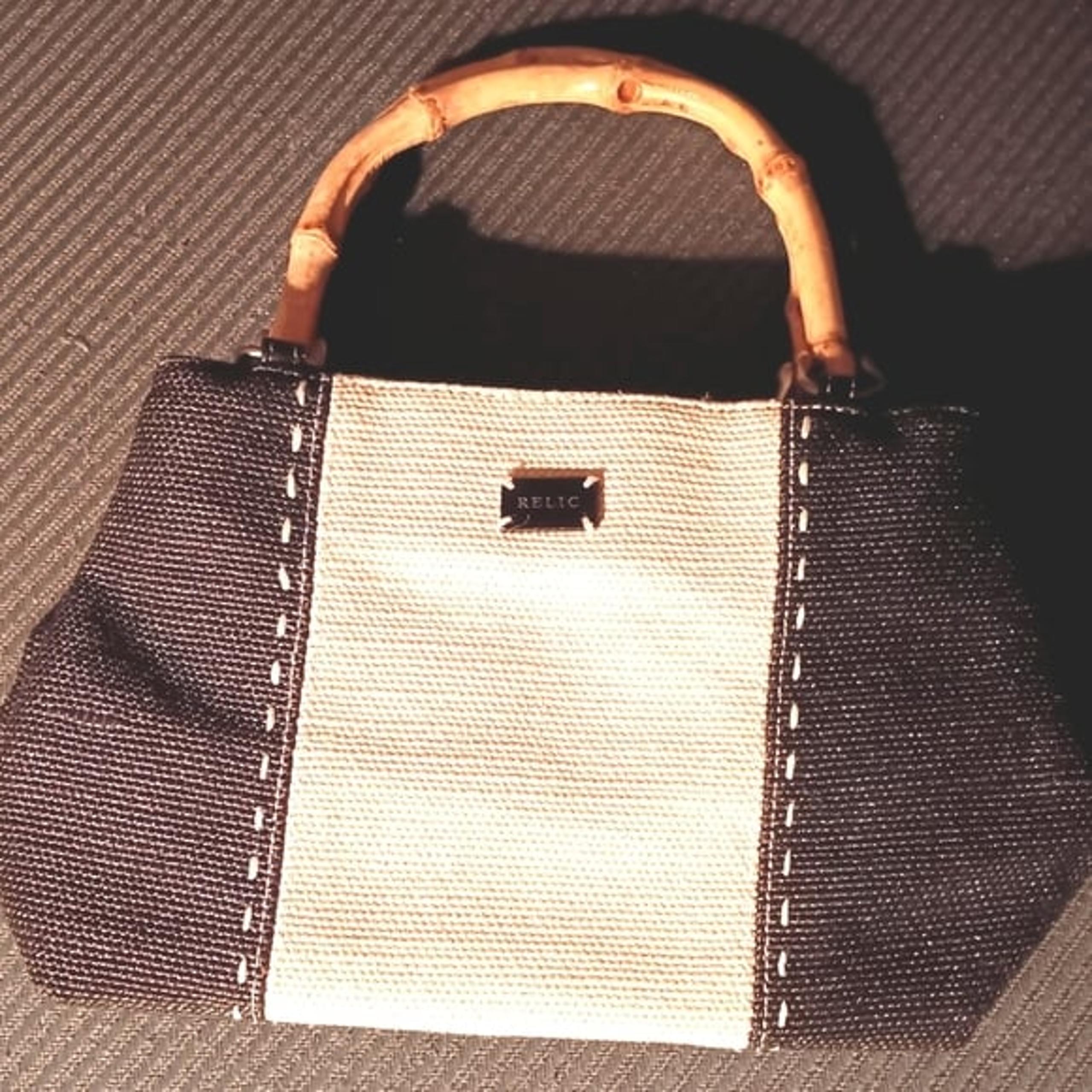 Relic Two-Toned Burlap Fabric Bamboo-Handled Bag