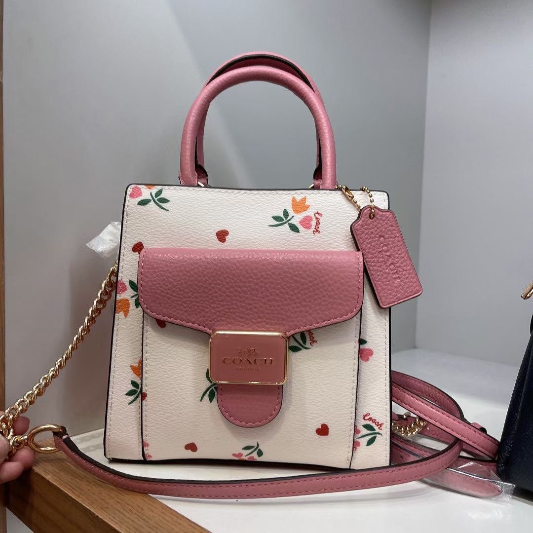 【COACH】Mini Pepper Crossbody With Heart Petal Print sddefault.jpg