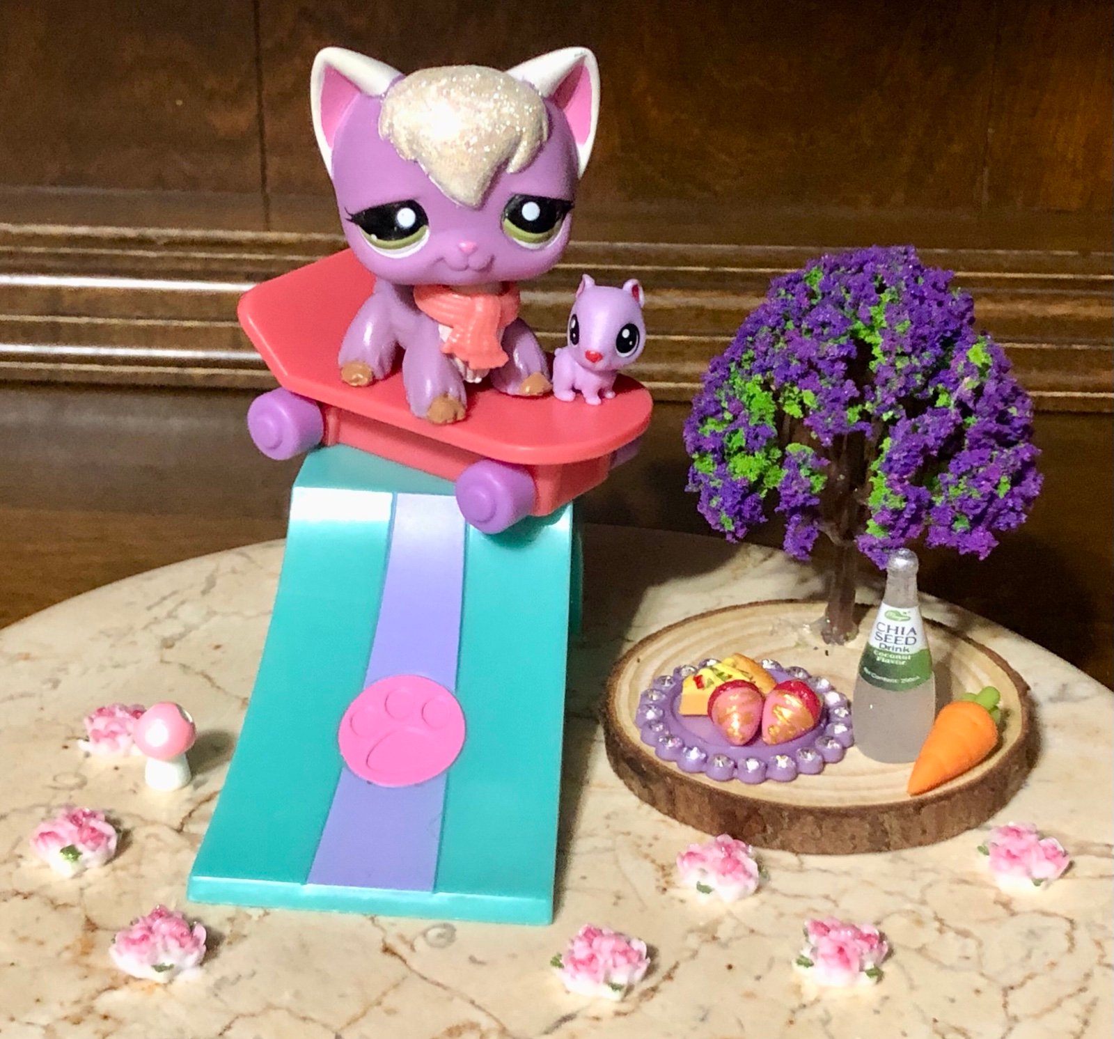 Littlest Pet Shop HTF Authentic #2271 Purple Angora Cat w/ Tiny Guinea Pig.