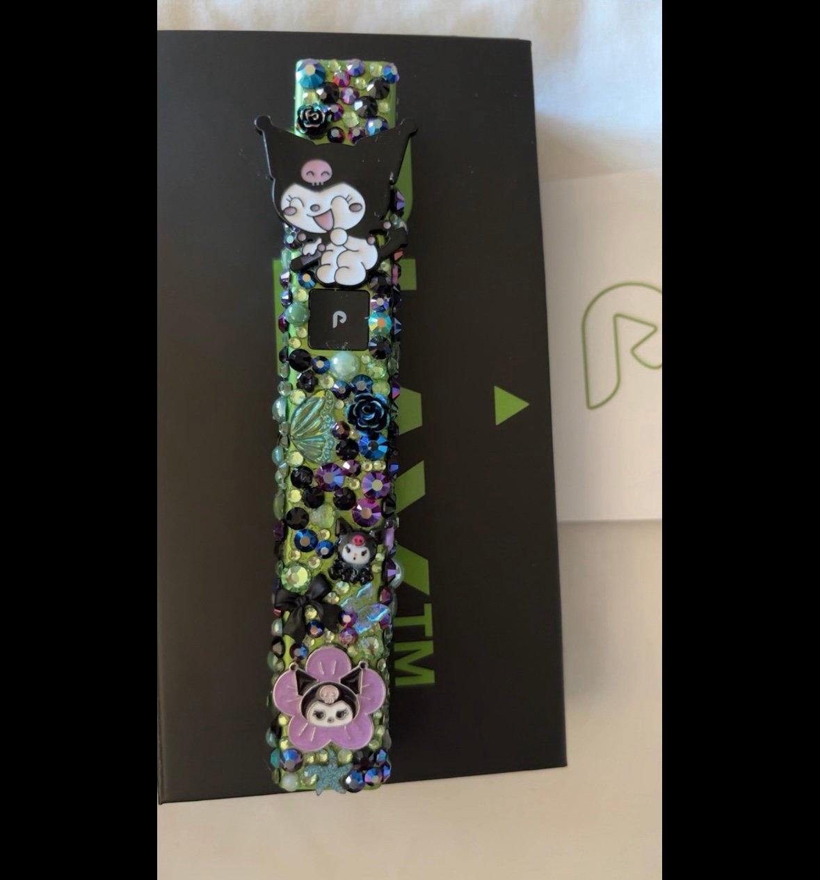 Battery bedazzled pen
