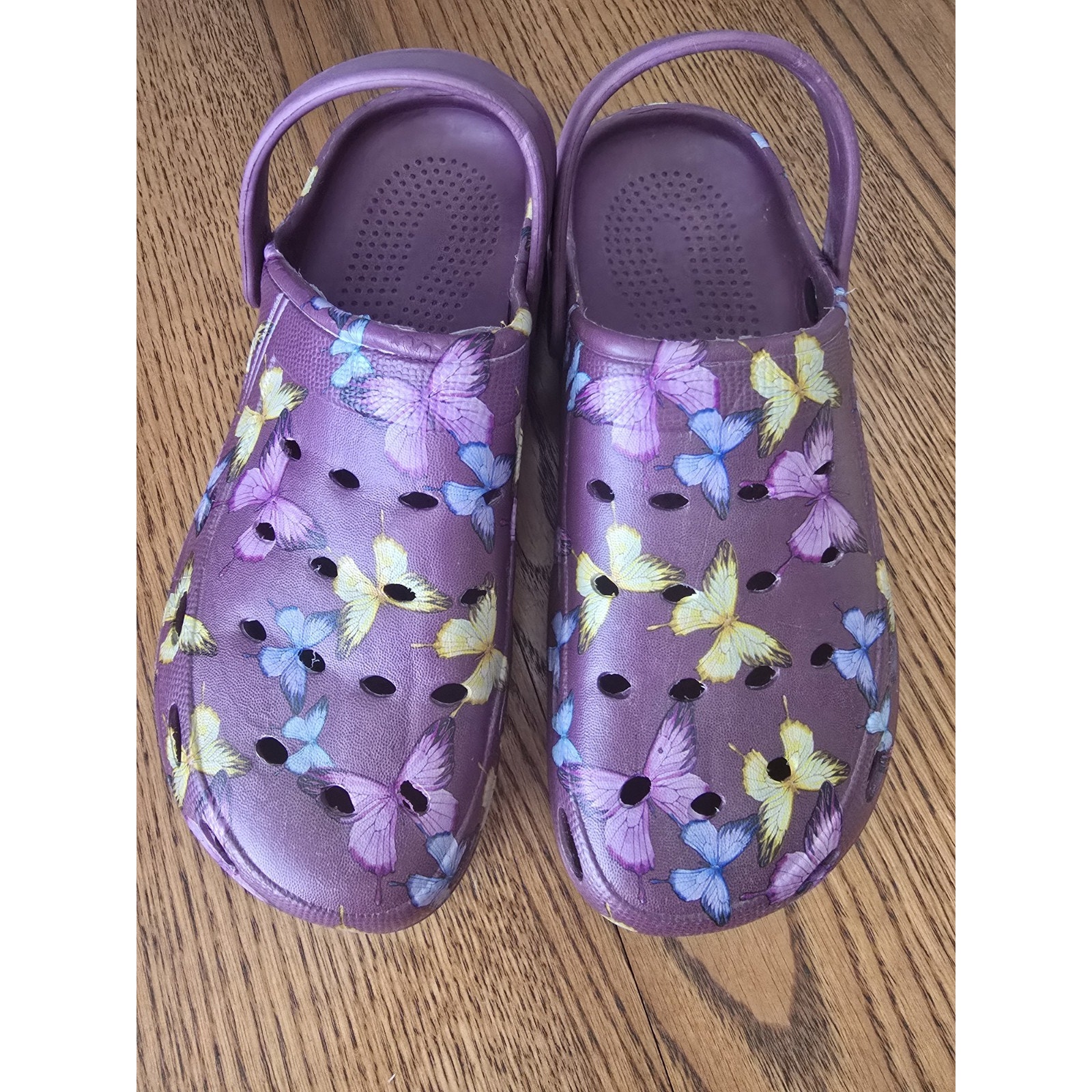 The Skyline Collection Eva Crocs Purple With Butterflies Size 10