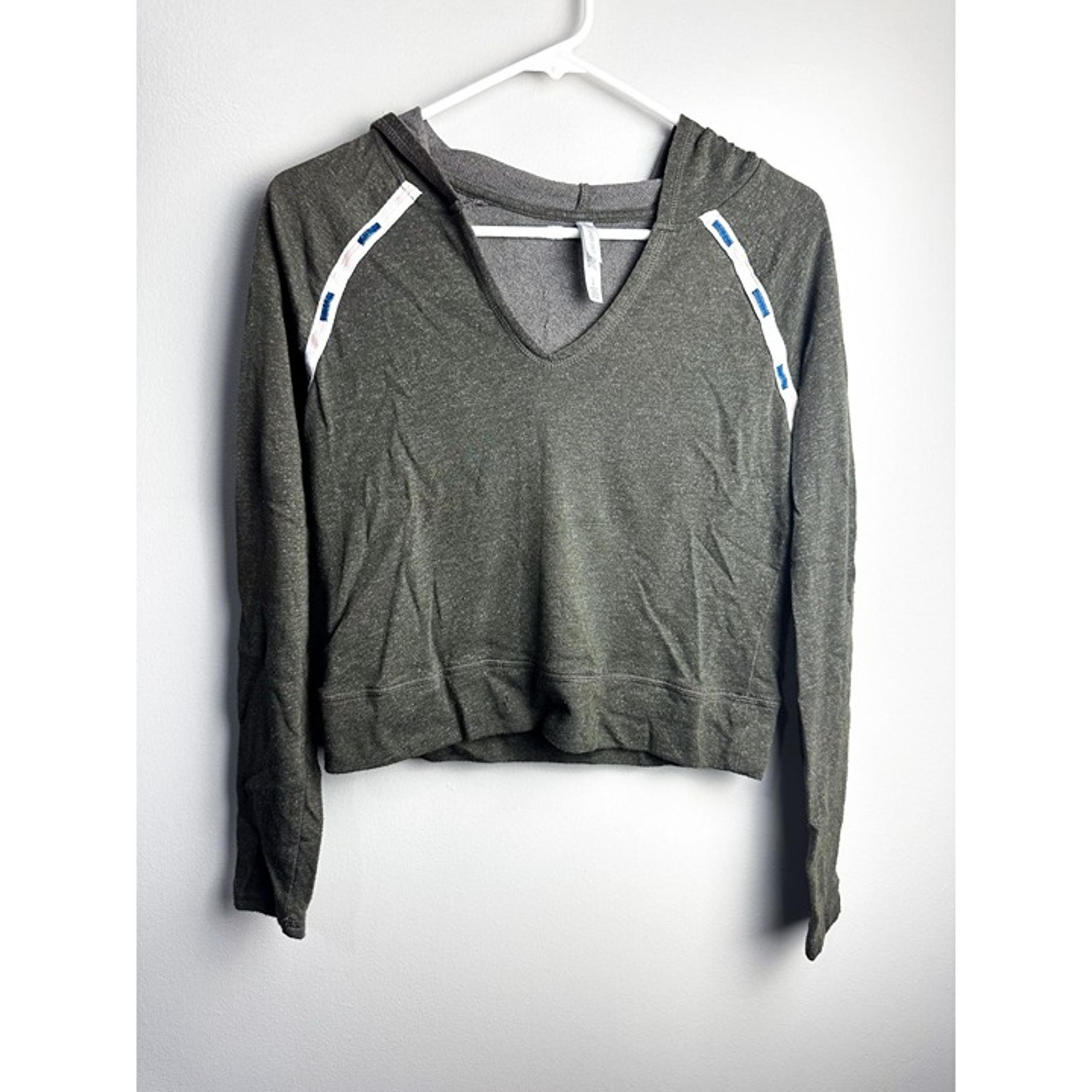 Aeropostale V Neck Green LiveLoveDream Cropped Boho Hooded Sweater Small Women