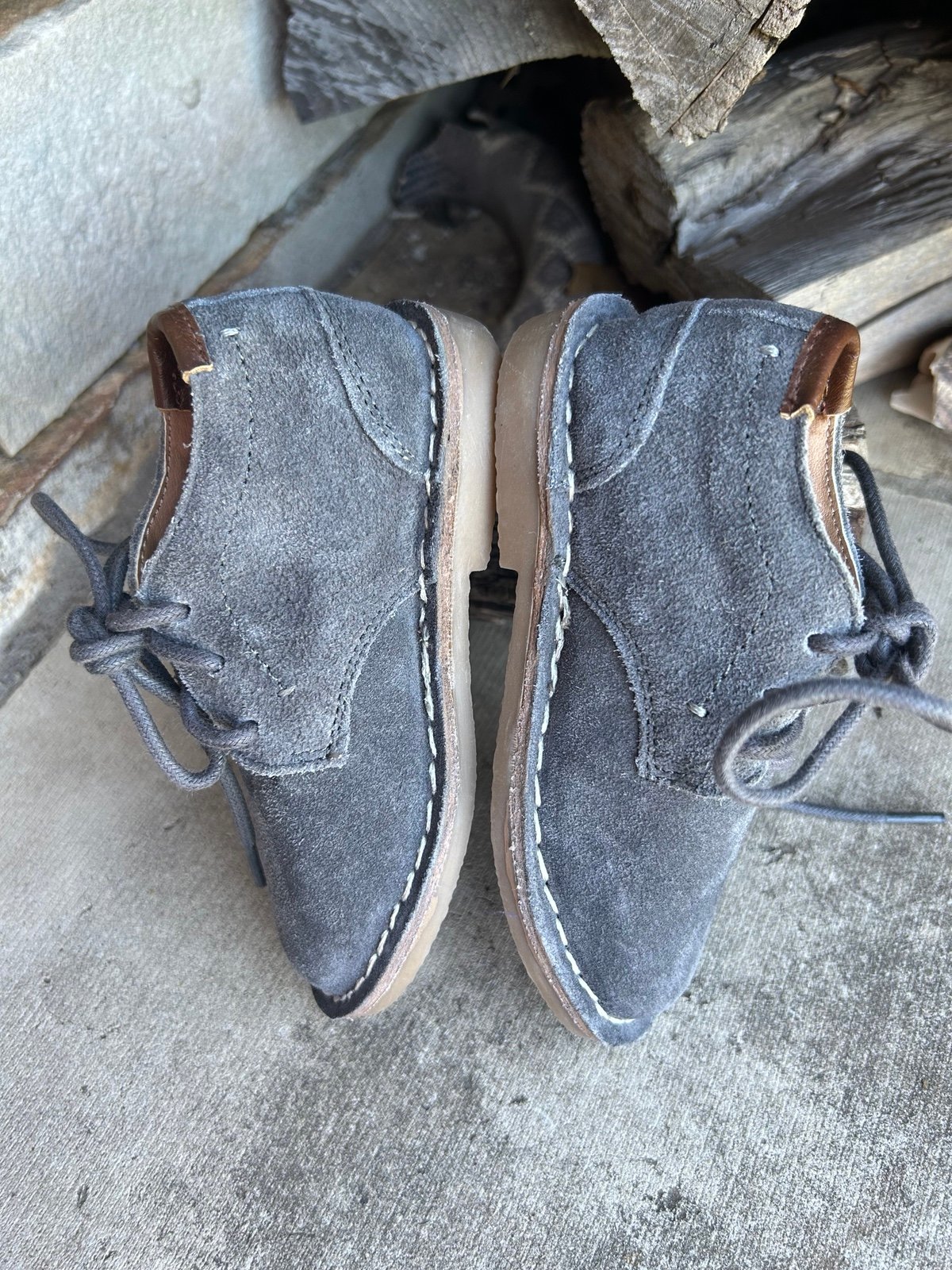 minimalist chukka