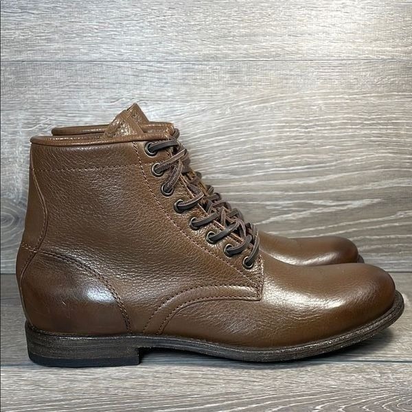 NWOT Frye Tyler Lace Up Men’s Sz 8.5D Cognac Brown Leather Boots 3486070