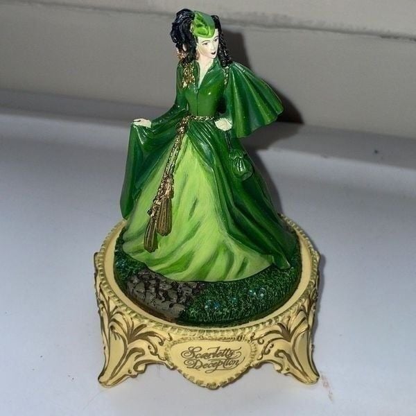 Vtg 1998 Franklin Mint Scarlett’s Deception figurine from Gone With The Wind