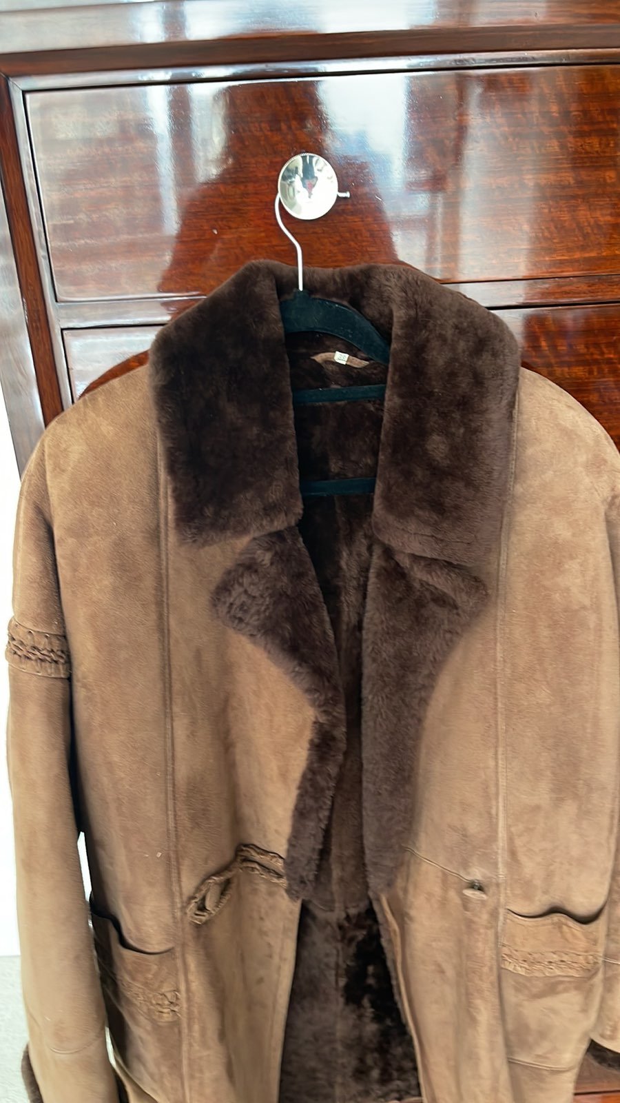 Christia Shearling Woman Coat 38 long , sleeves 29 long size 38 Italian