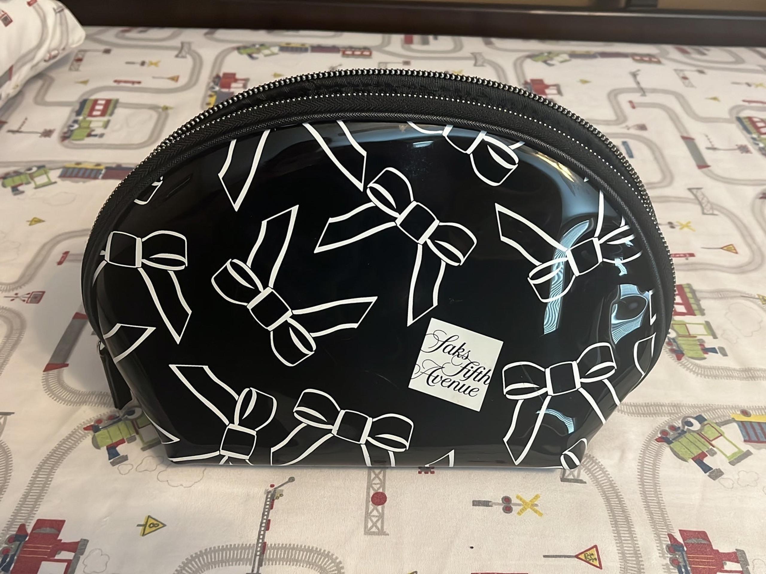 Saks fifth avenue makeup bag