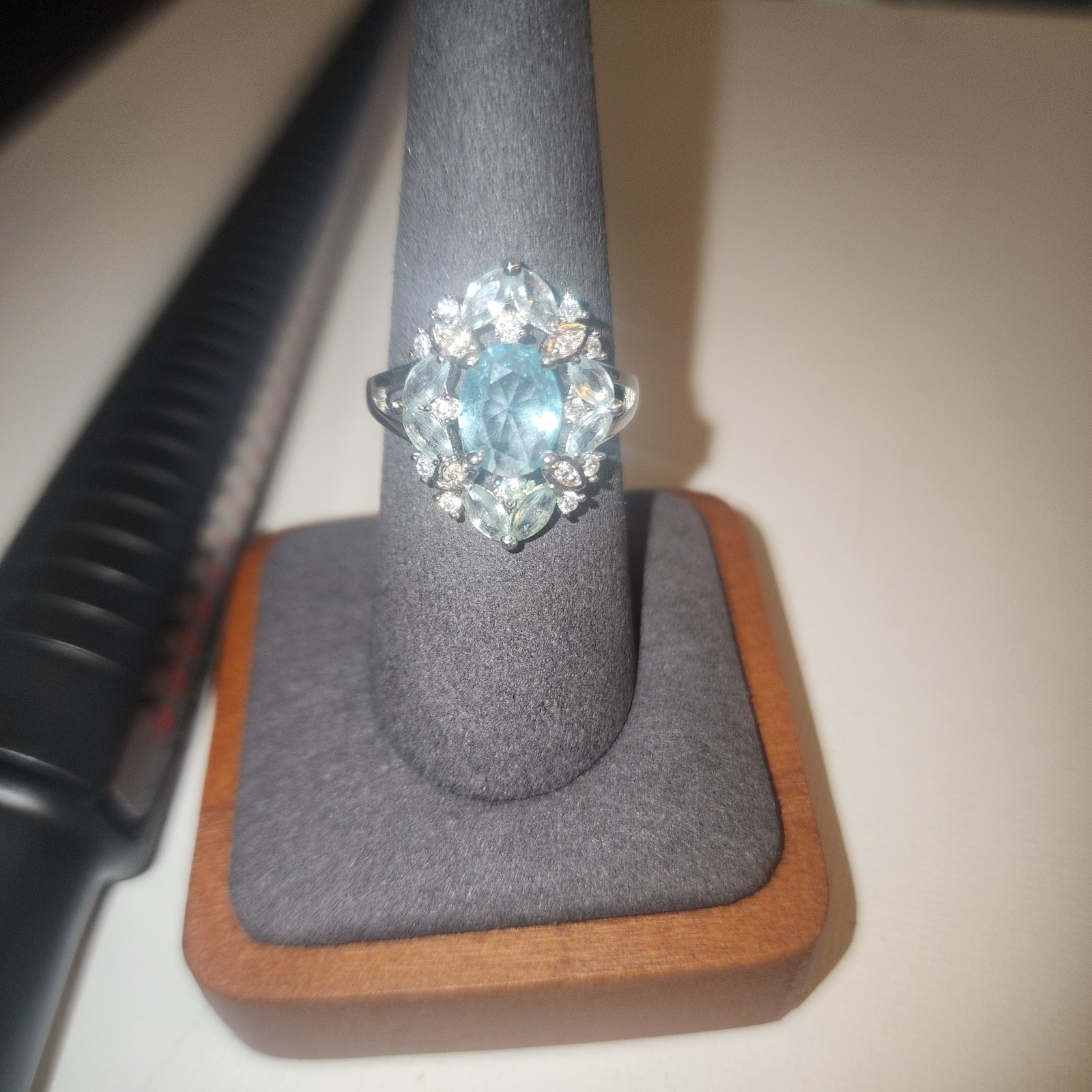 925 SILVER EUC SZ 8.5 STERLING CUBIC ZIRCONIA CLUSTER COCKTAIL RING