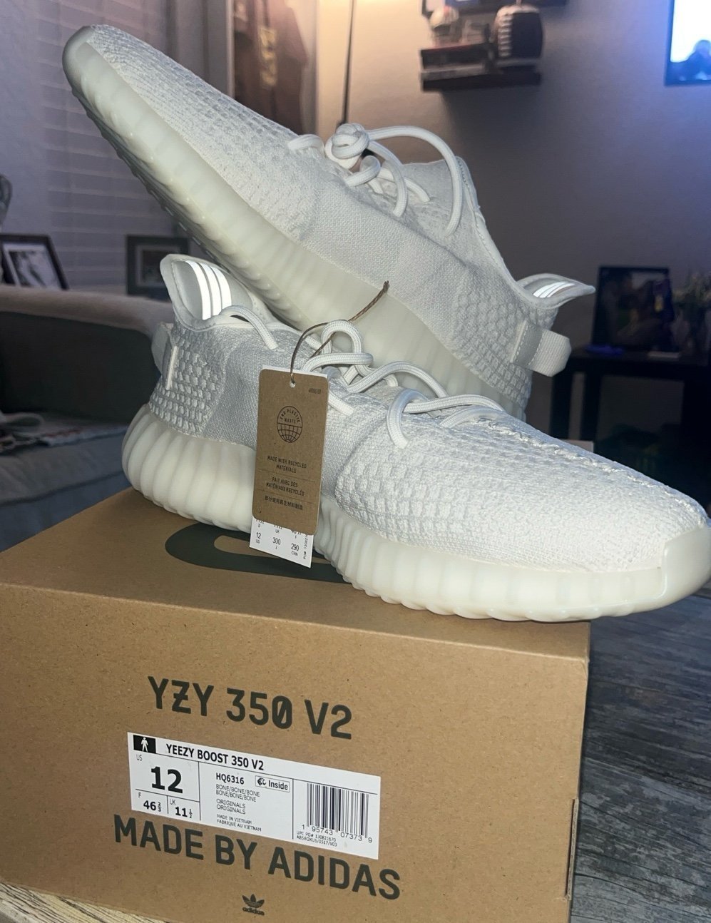 Yeezy Boost 350 V2 Bone