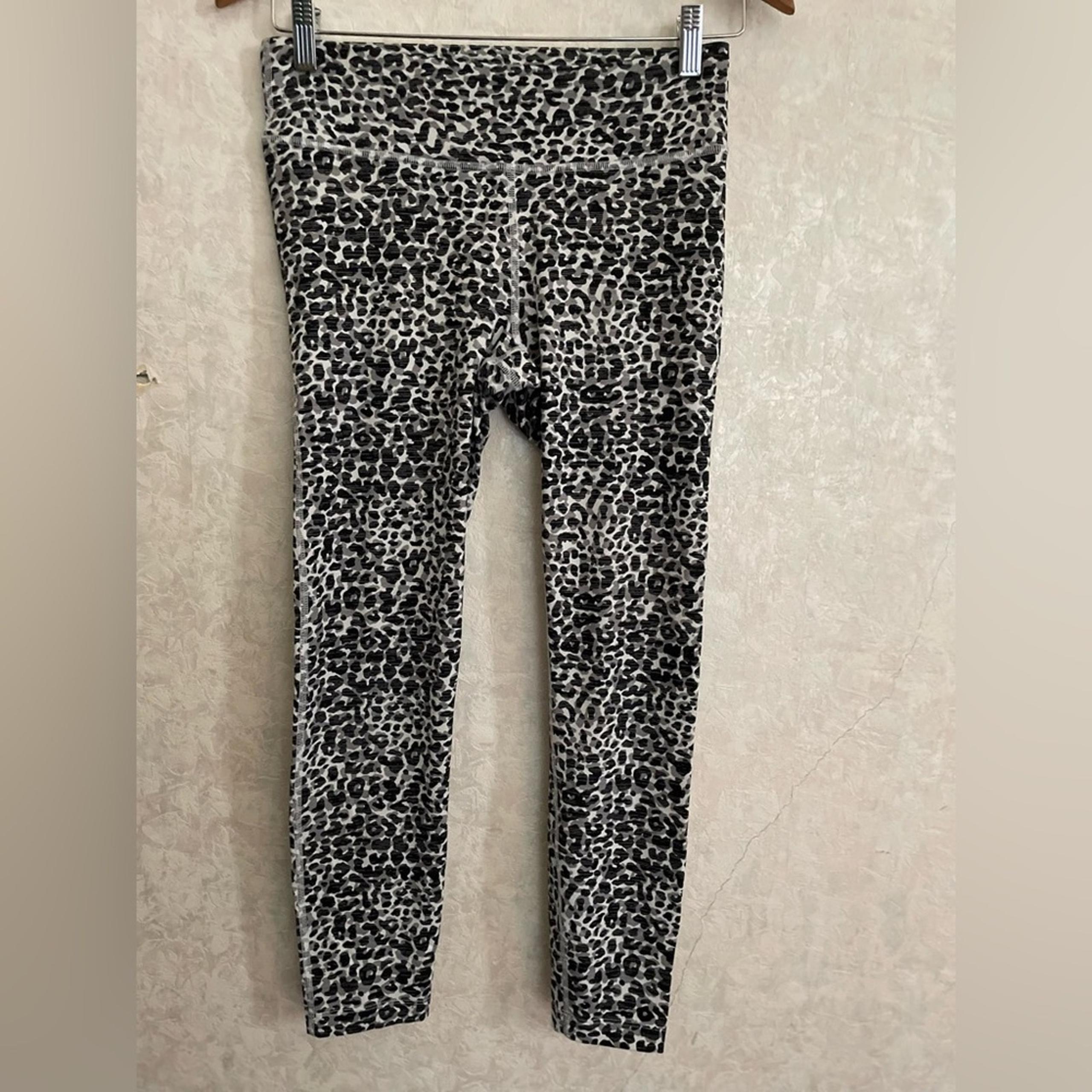 Outdoor Voices women's medium animal print athletic leggings