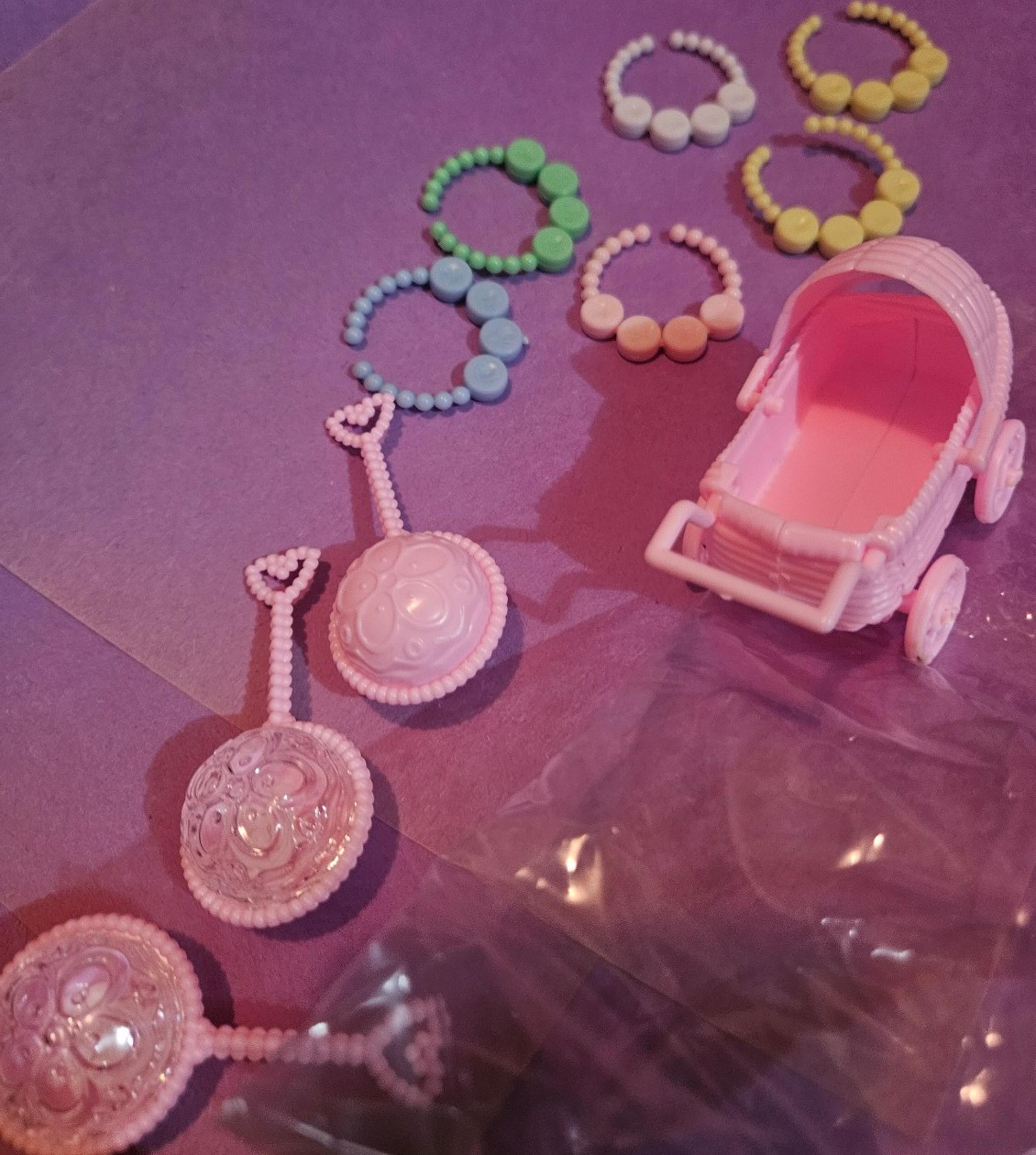 NEW Bundle of 10 MINIATURE BABY SHOWER FAVORS BABY CARRIAGE RATTLES NECKLACES