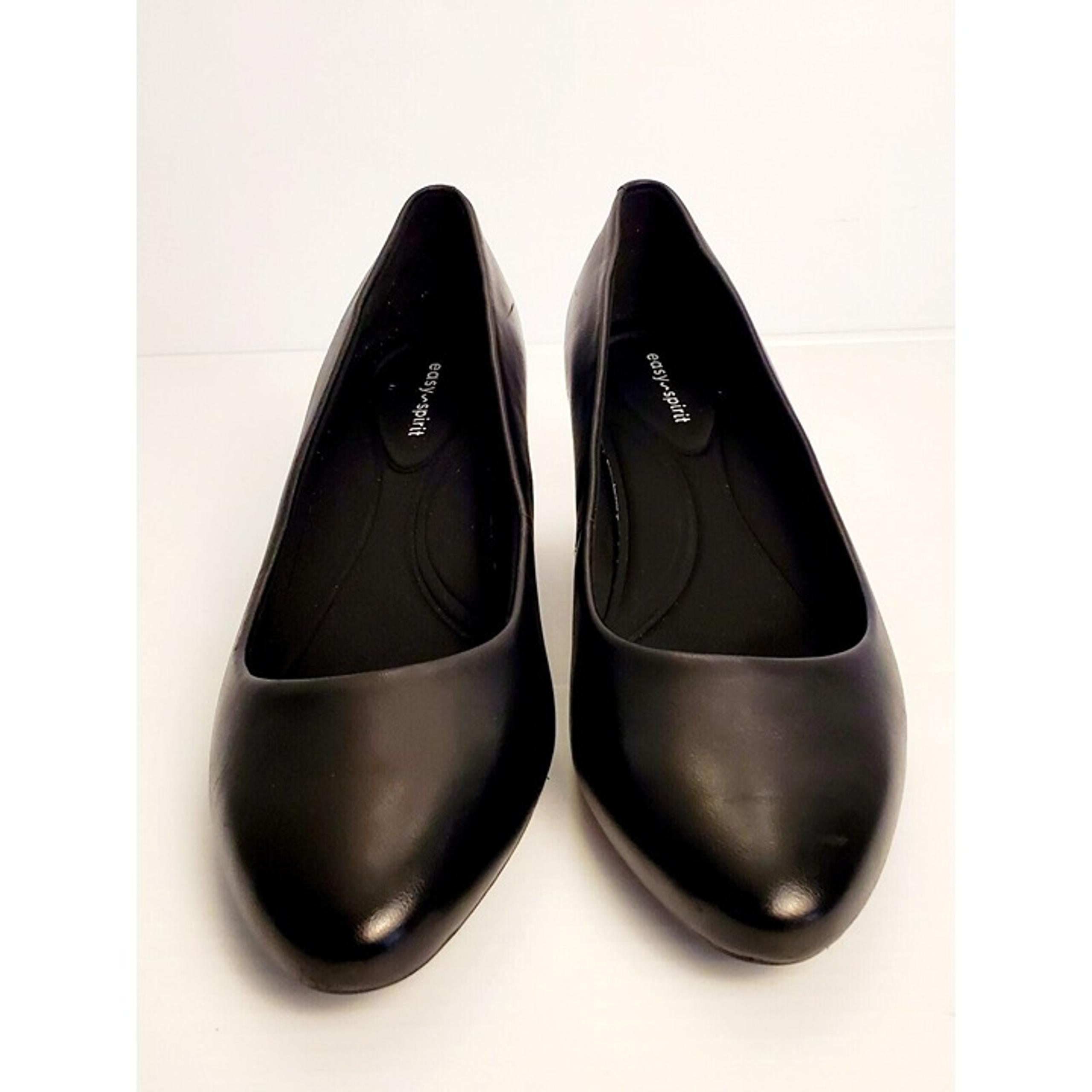 Women's Easy Spirit Cosma Black Leather Pumps Low Heels Shoes 9.5M