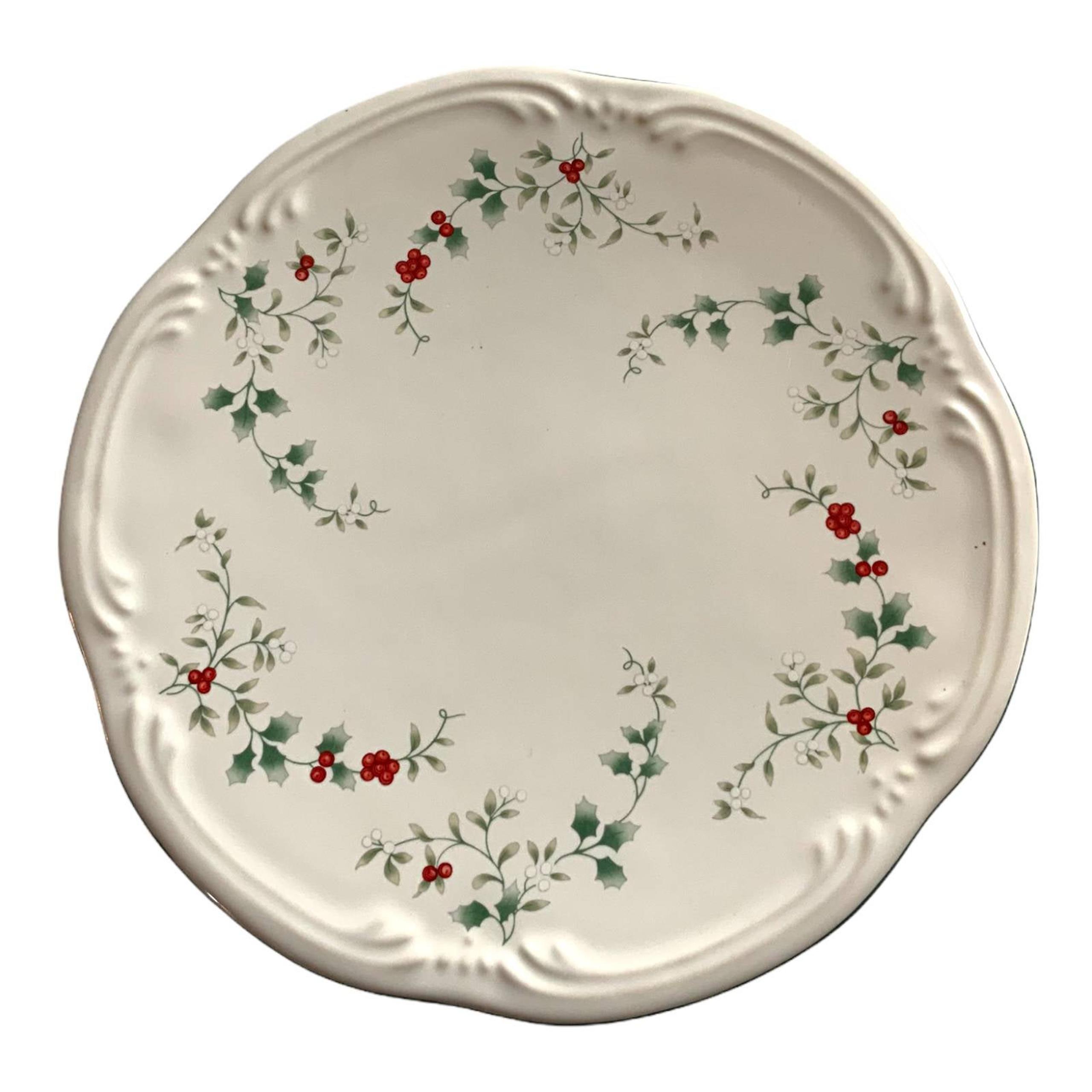 Pfaltzgraf Winterberry Pattern Christmas Stoneware Cheese Plate Vintage 8.5"