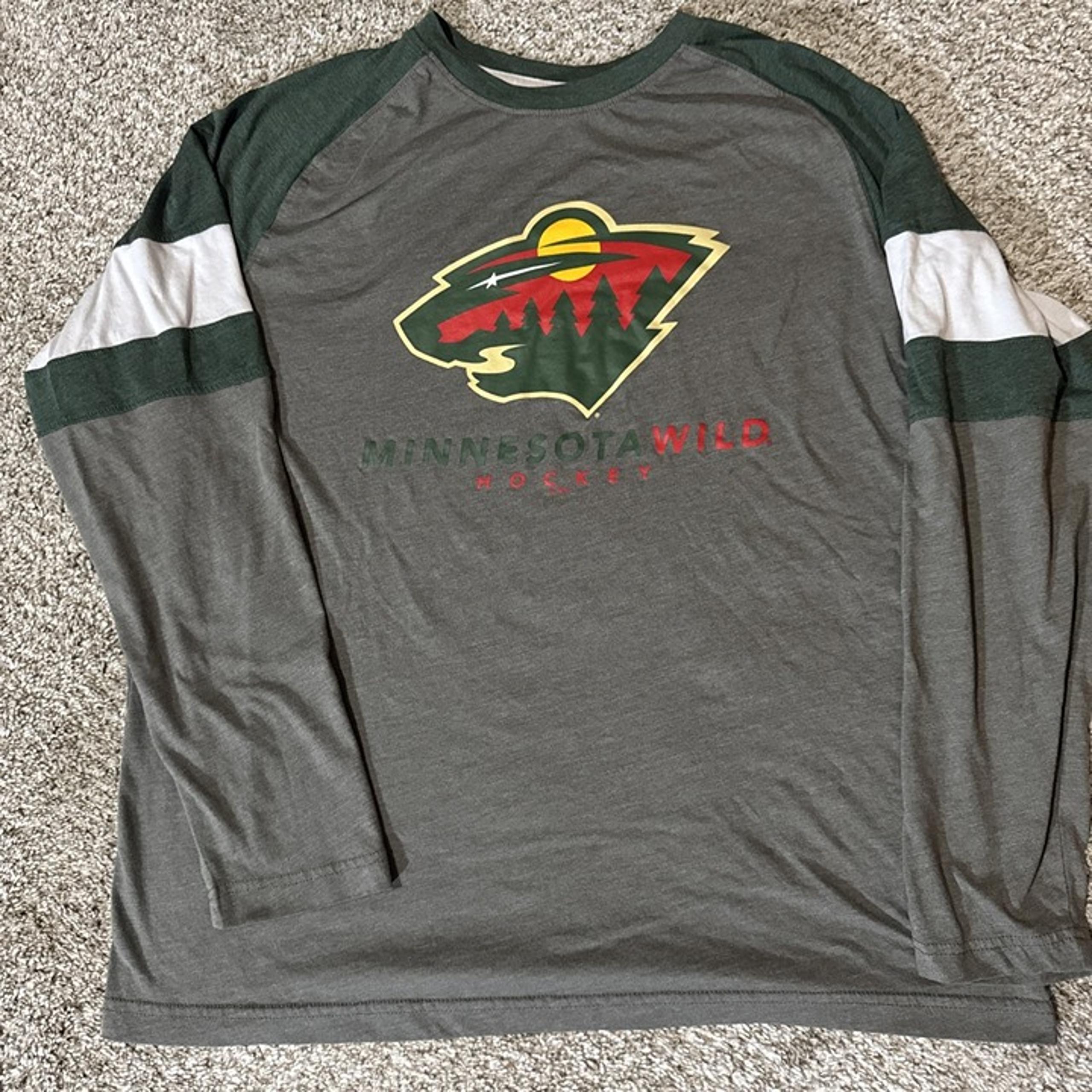 Minnesota Wild  T-Shirt Men’s XL Primary Logo Raglan Long Sleeve Crew Neck  NHL