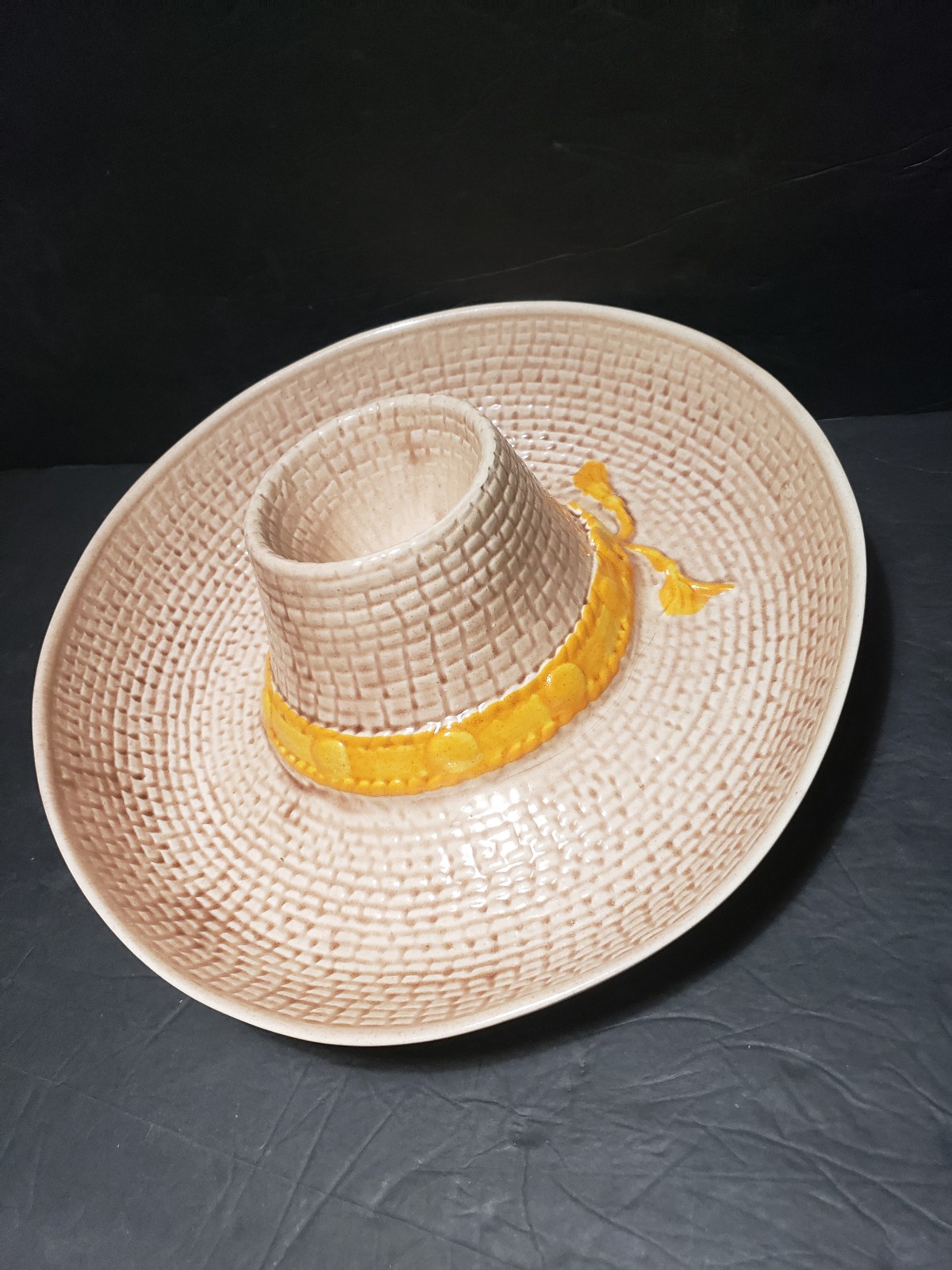 Vintage 1986 WHITTIER WARE Sombrero Hat Chips & Salsa Dip Bowl