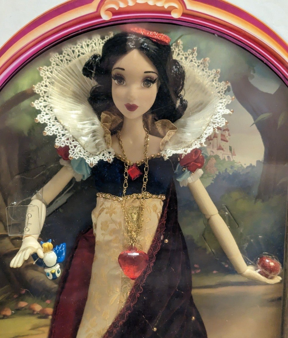 2009 Exclusive Limited-Edition Deluxe Snow White Doll - 17''