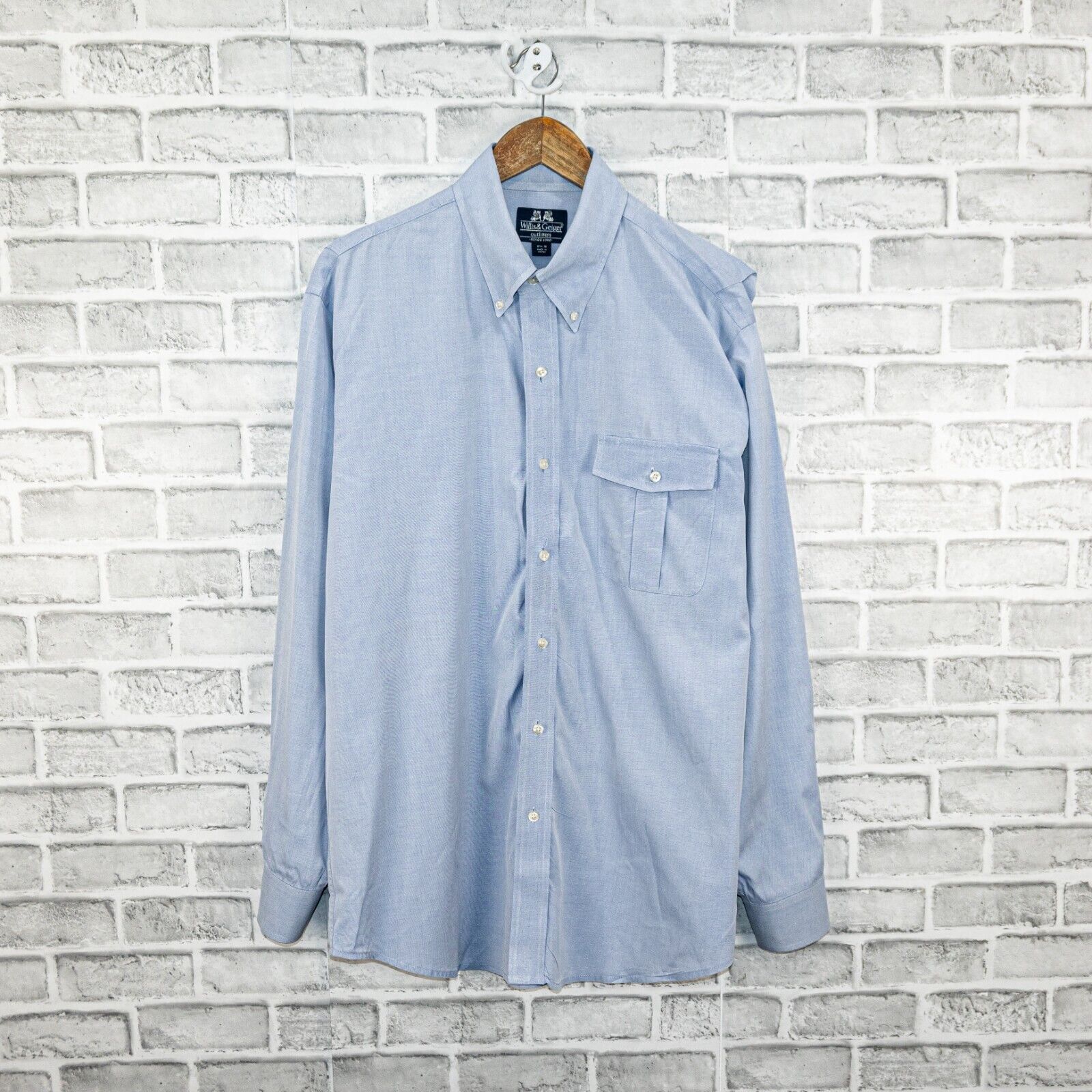Willis & Geiger Long Sleeve Oxford Safari Shirt in Light Blue Cotton L 16.5