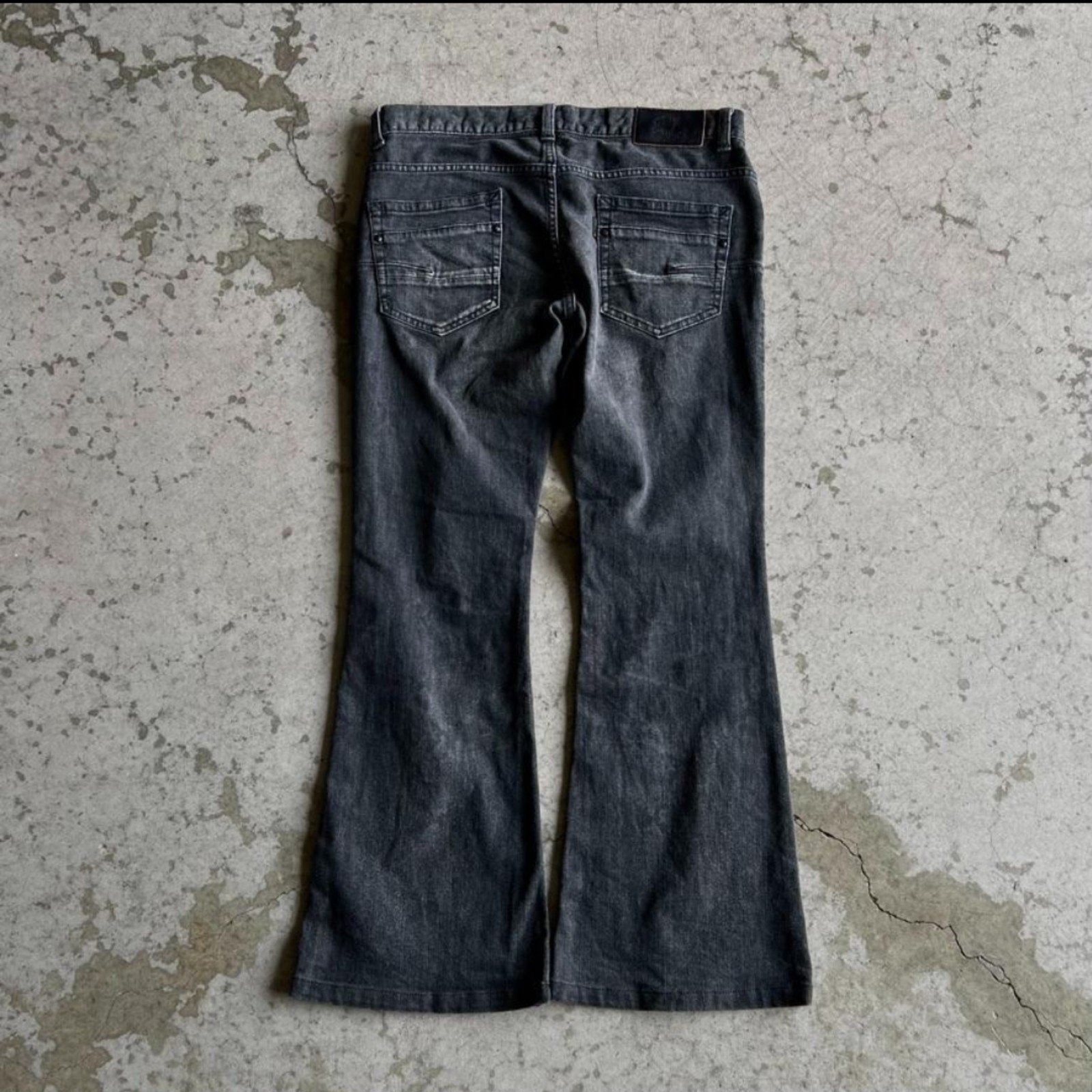Tornado mart flared snake skin python print jeans 32