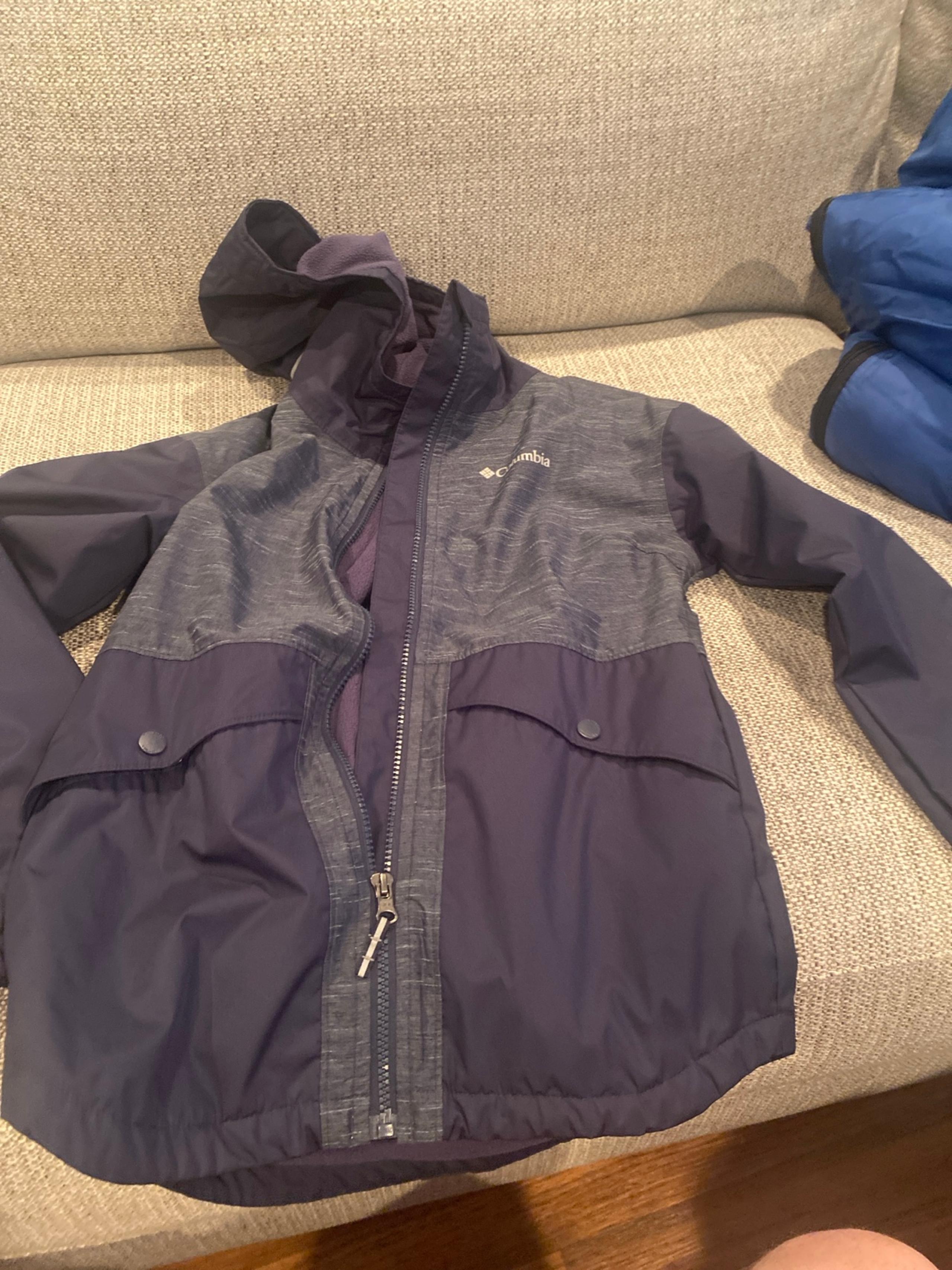 Girls or boys Columbia fleece lined rain jacket size M (10/12)