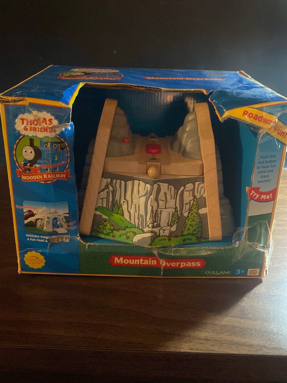 Thomas the tank engine Mountain Overpass