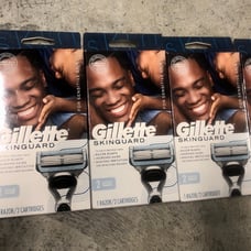 Gillette Skinguard Razors Shaving Bundle