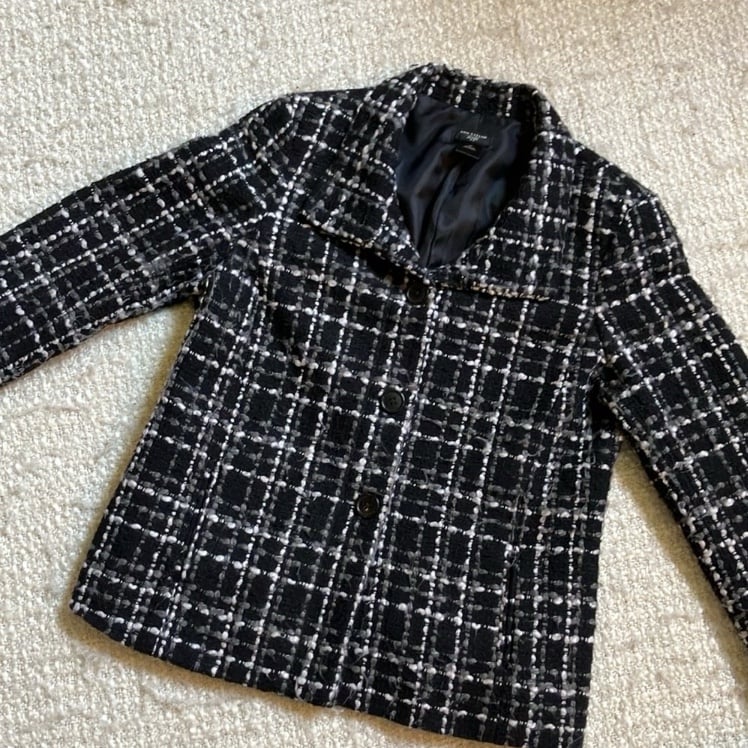 ANN TAYLOR WOMENS PETITE SIZE 4 BLACK & WHITE MARBLED BLAZER
