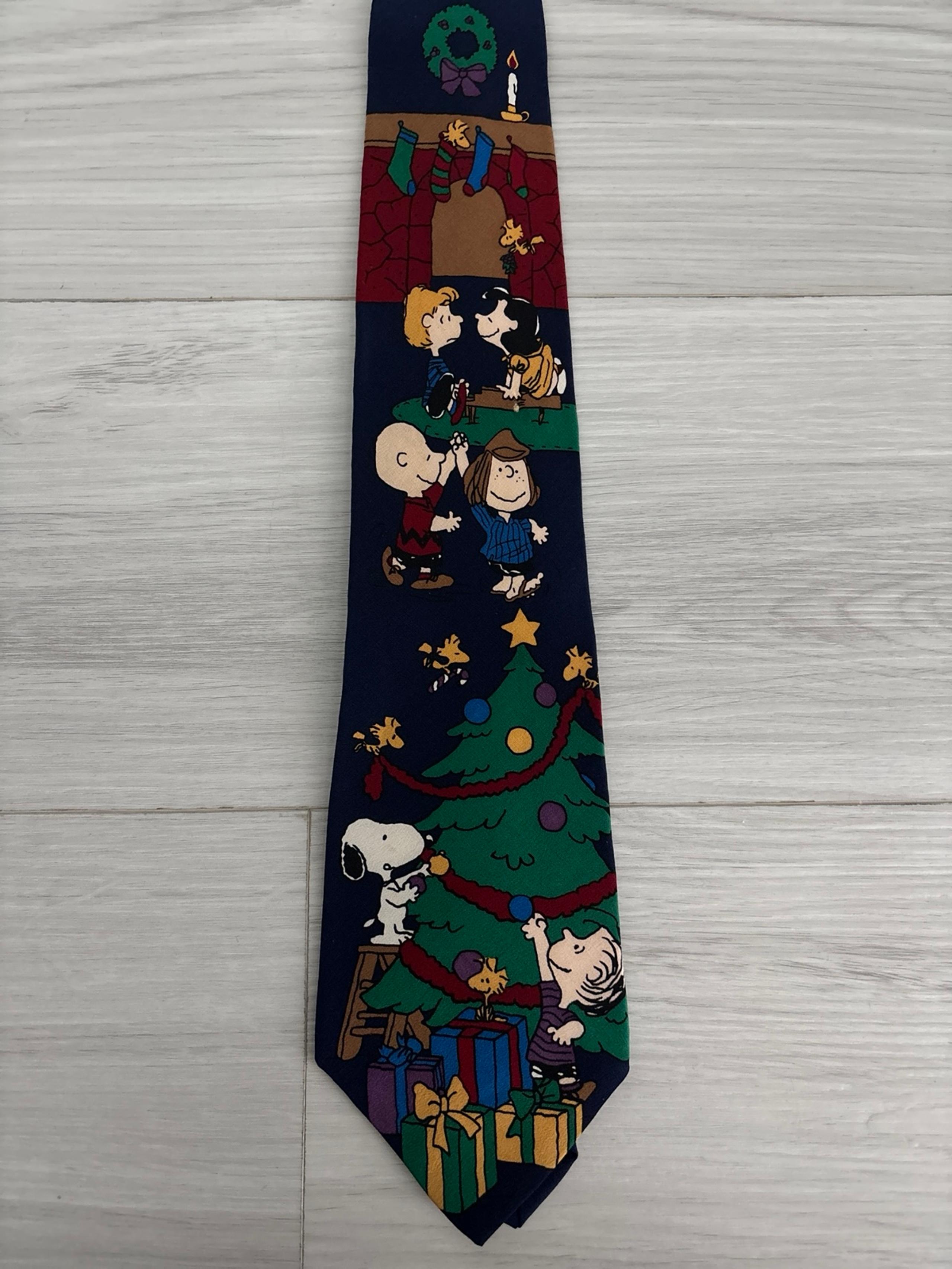 Vintage 1996 Peanuts Snoopy Christmas Tie