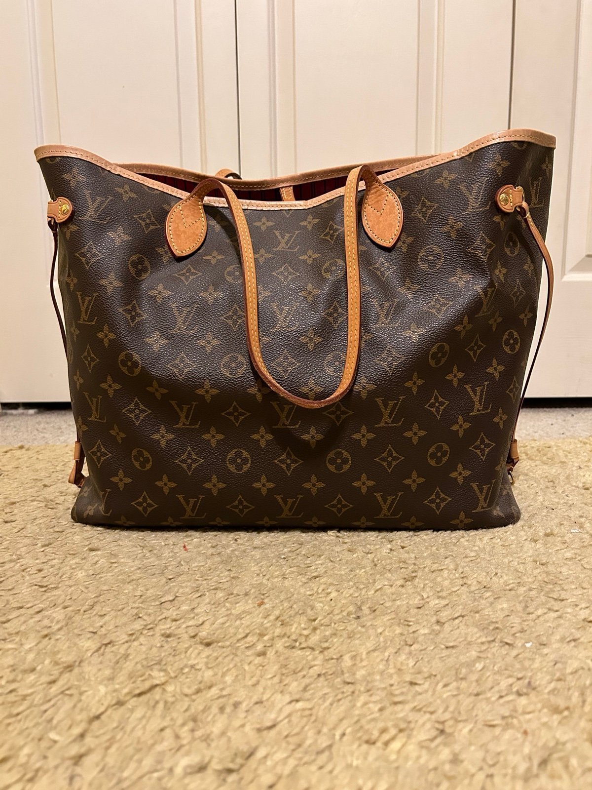Louis Vuitton Beige Neverfull monogram GM Canvas Tote Bag