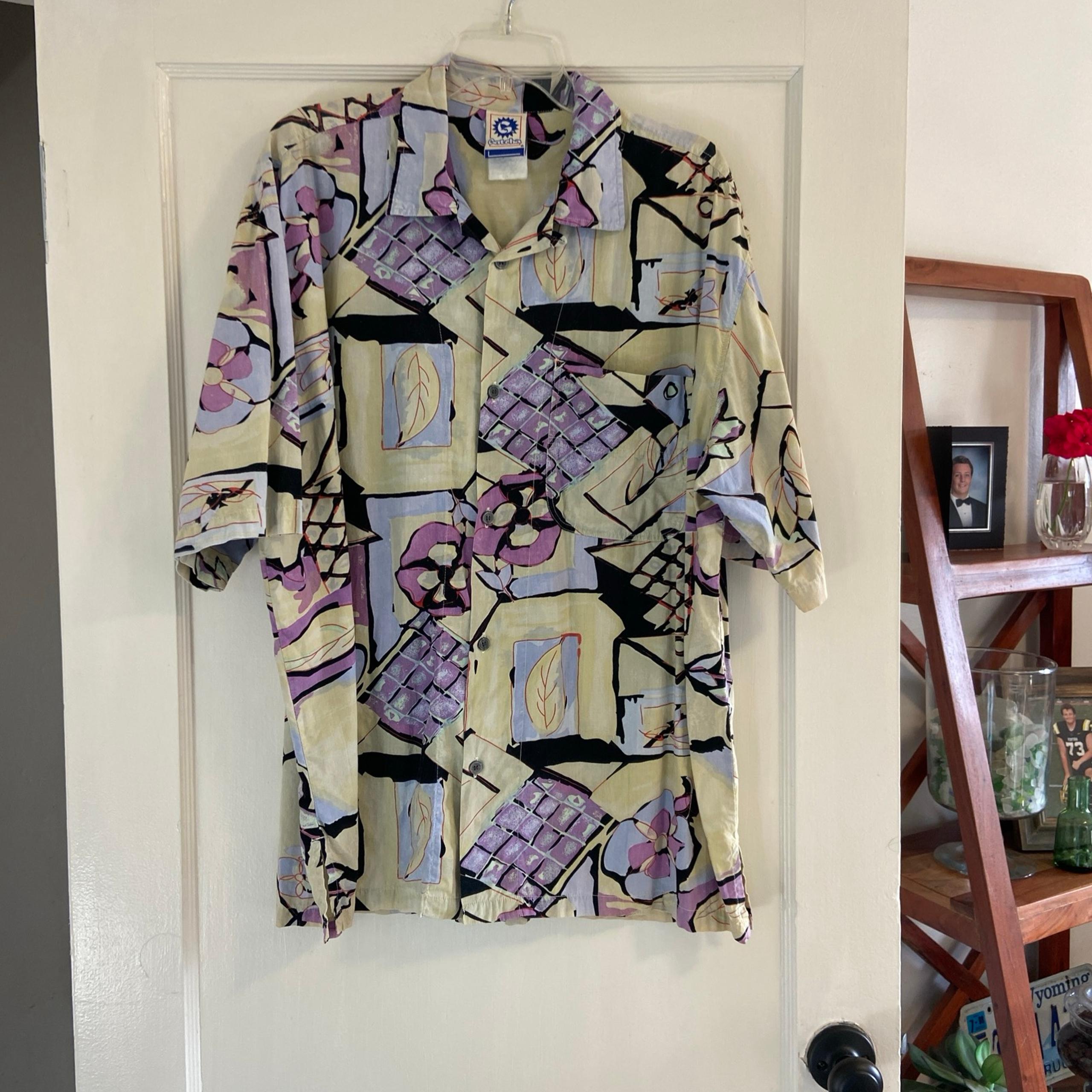 90s Gotcha Button Down Shirt Graphic Print Short Sleeve XXL? RARE Vintage Surf